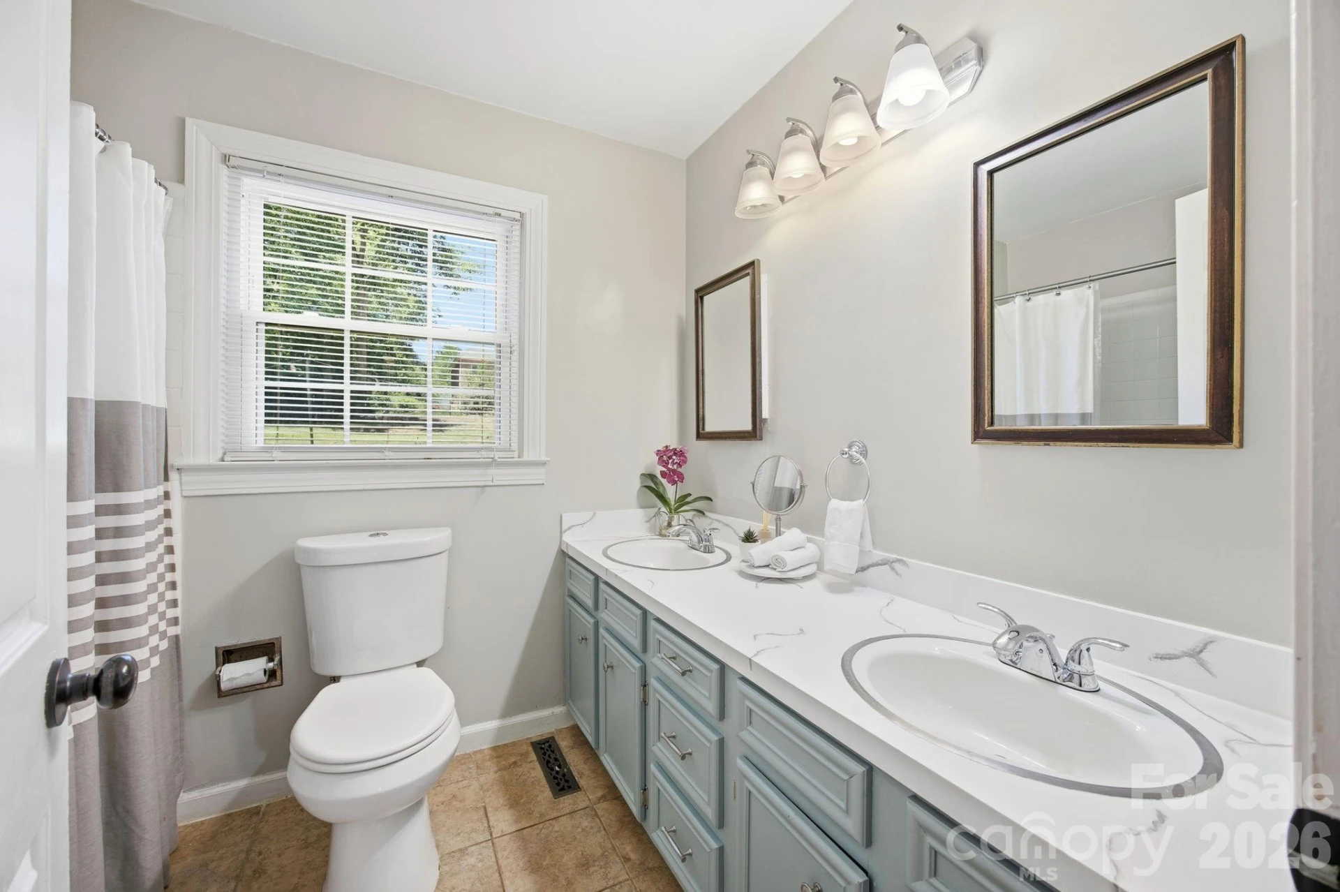 502 Camelot Drive - Photo 13
