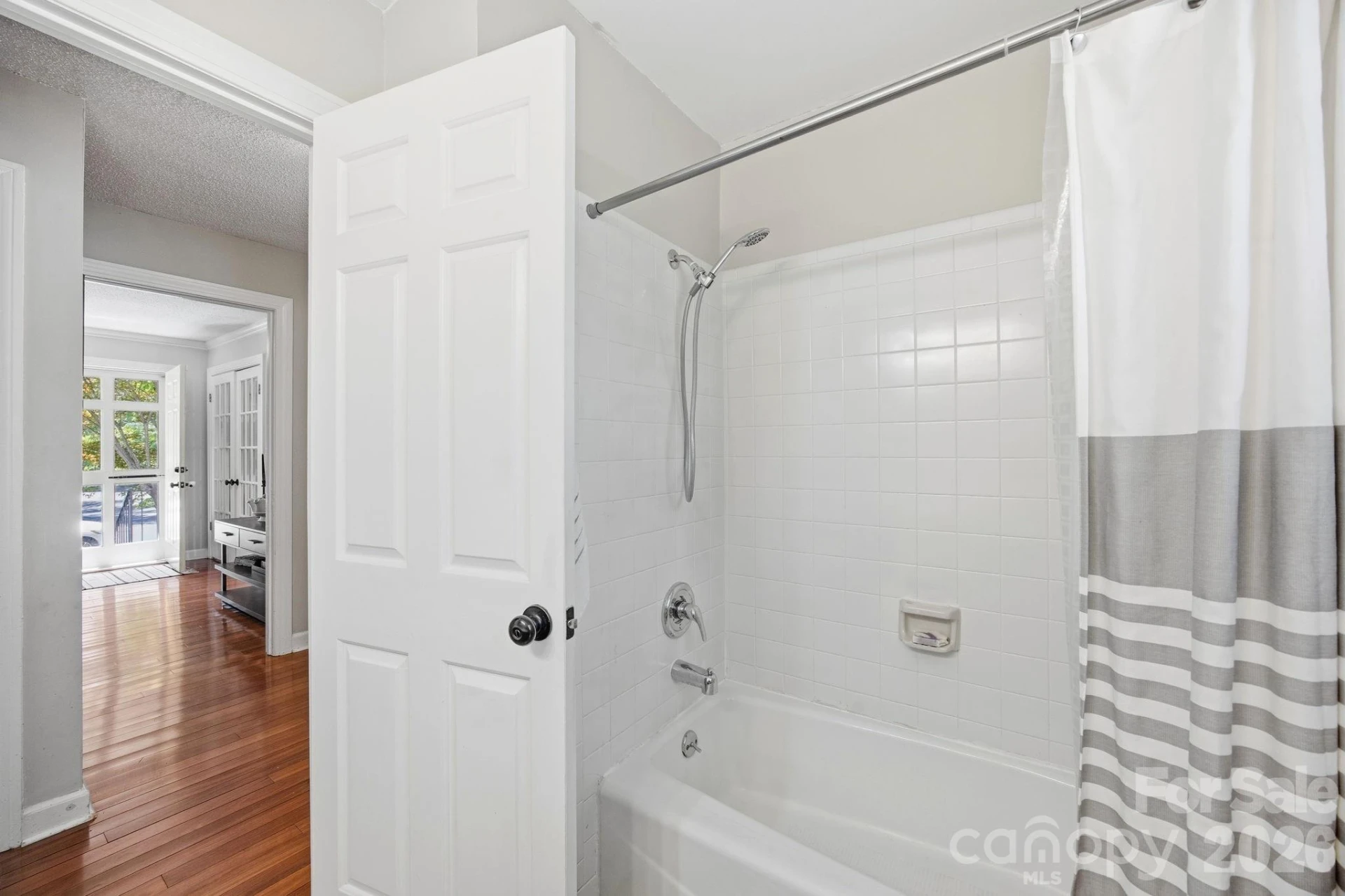 502 Camelot Drive - Photo 14