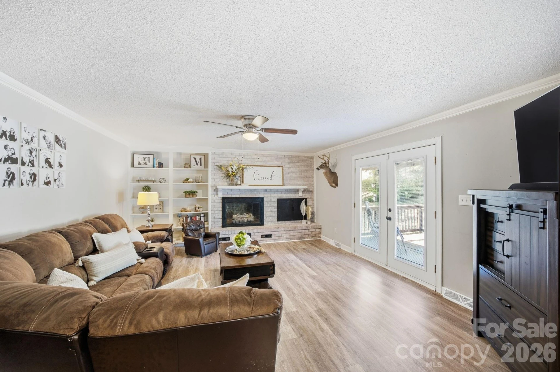 502 Camelot Drive - Photo 15
