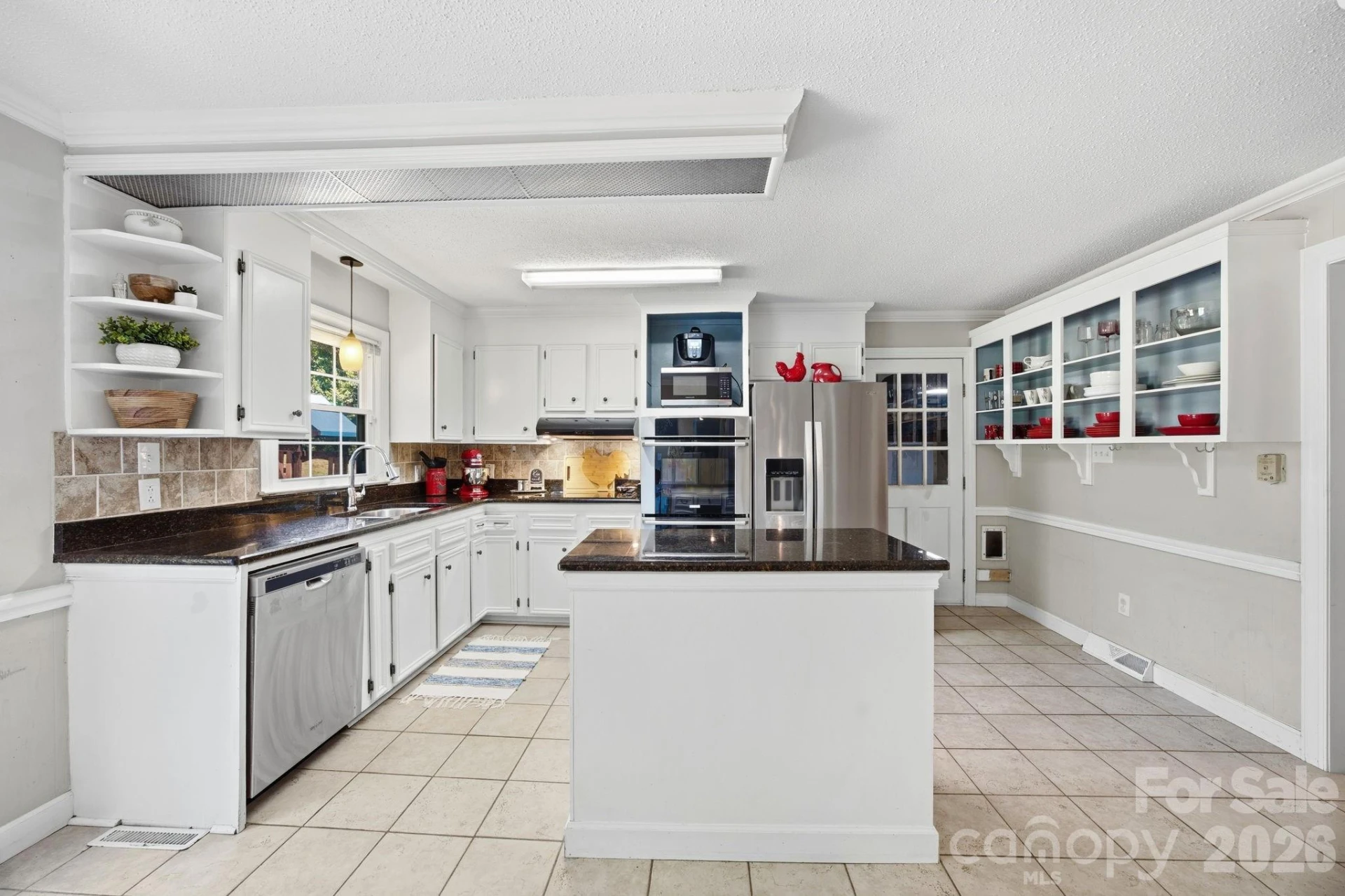 502 Camelot Drive - Photo 19
