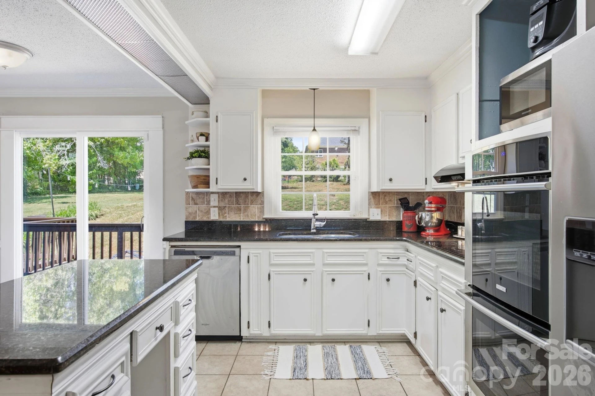 502 Camelot Drive - Photo 21