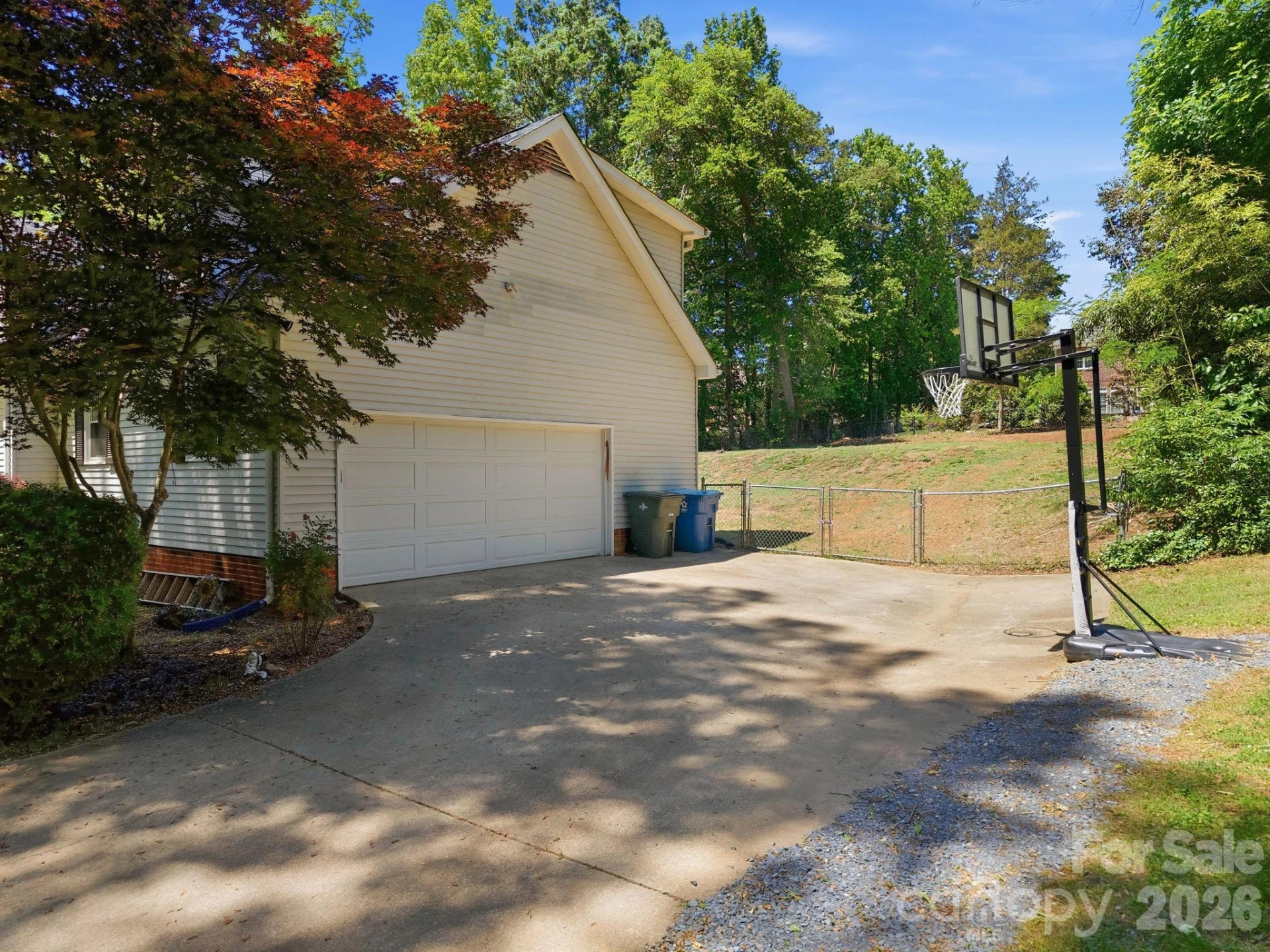 502 Camelot Drive - Photo 35