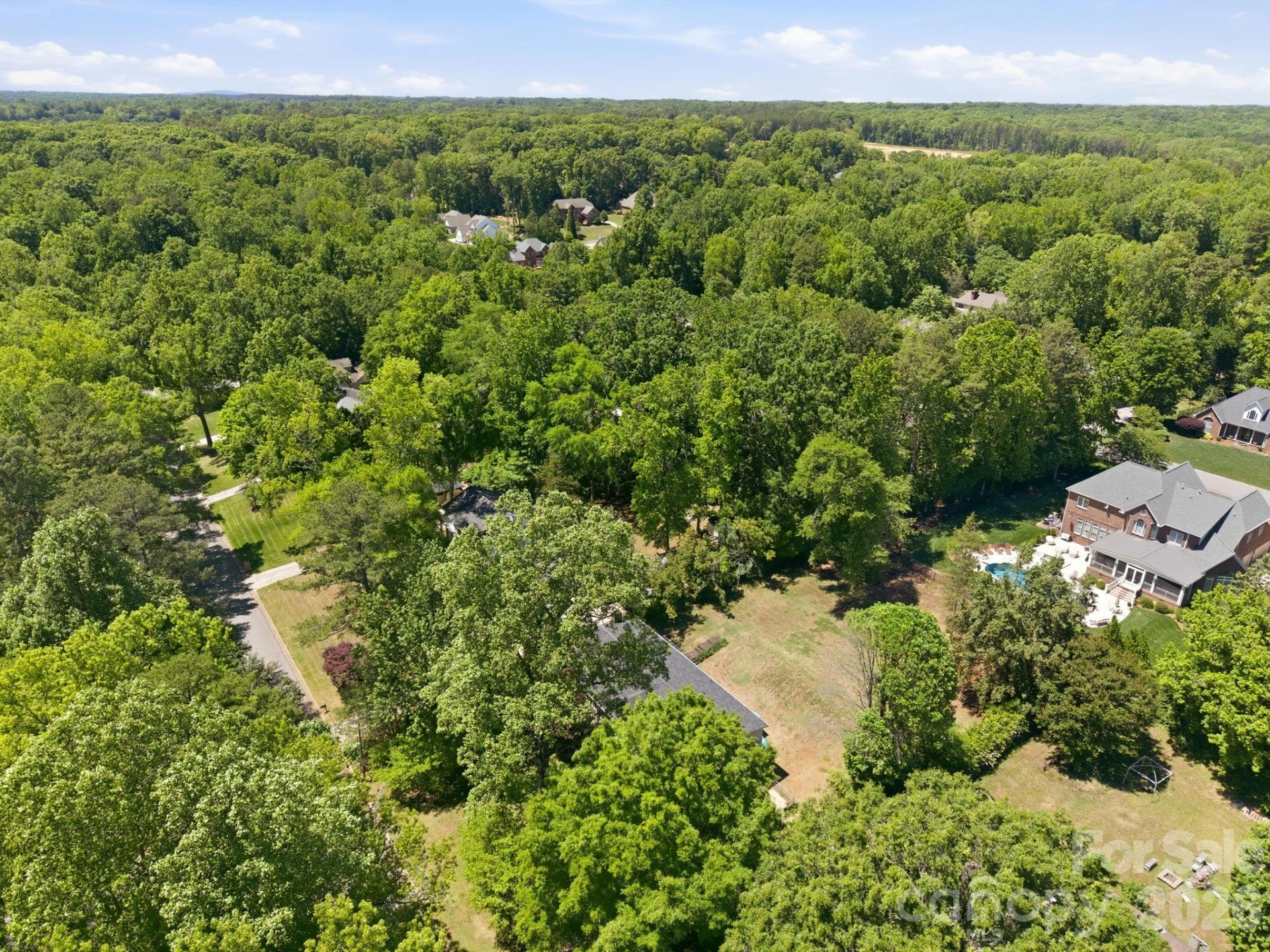 502 Camelot Drive - Photo 45