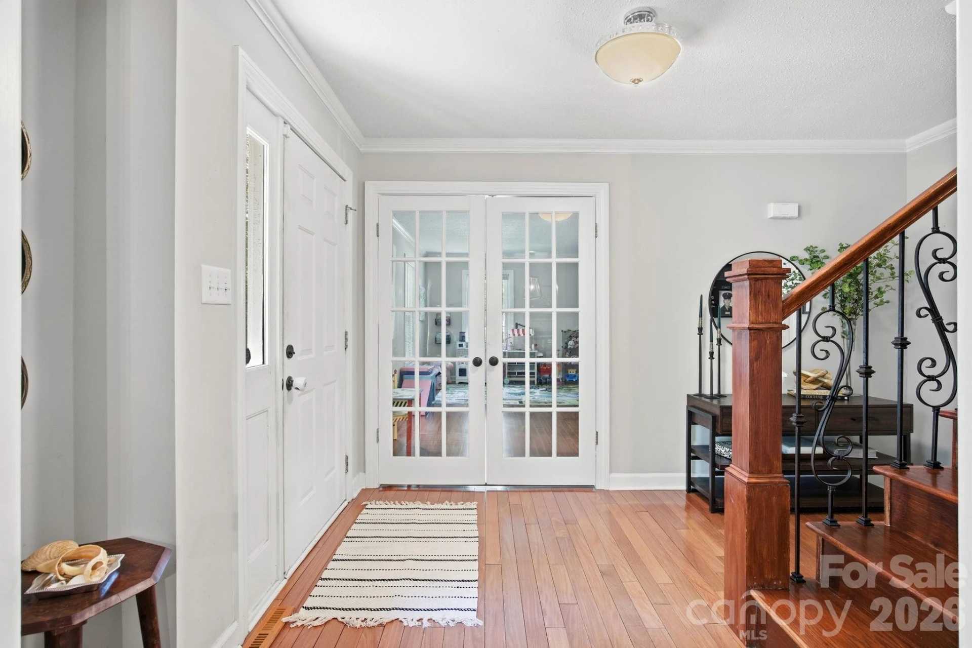 502 Camelot Drive - Photo 7