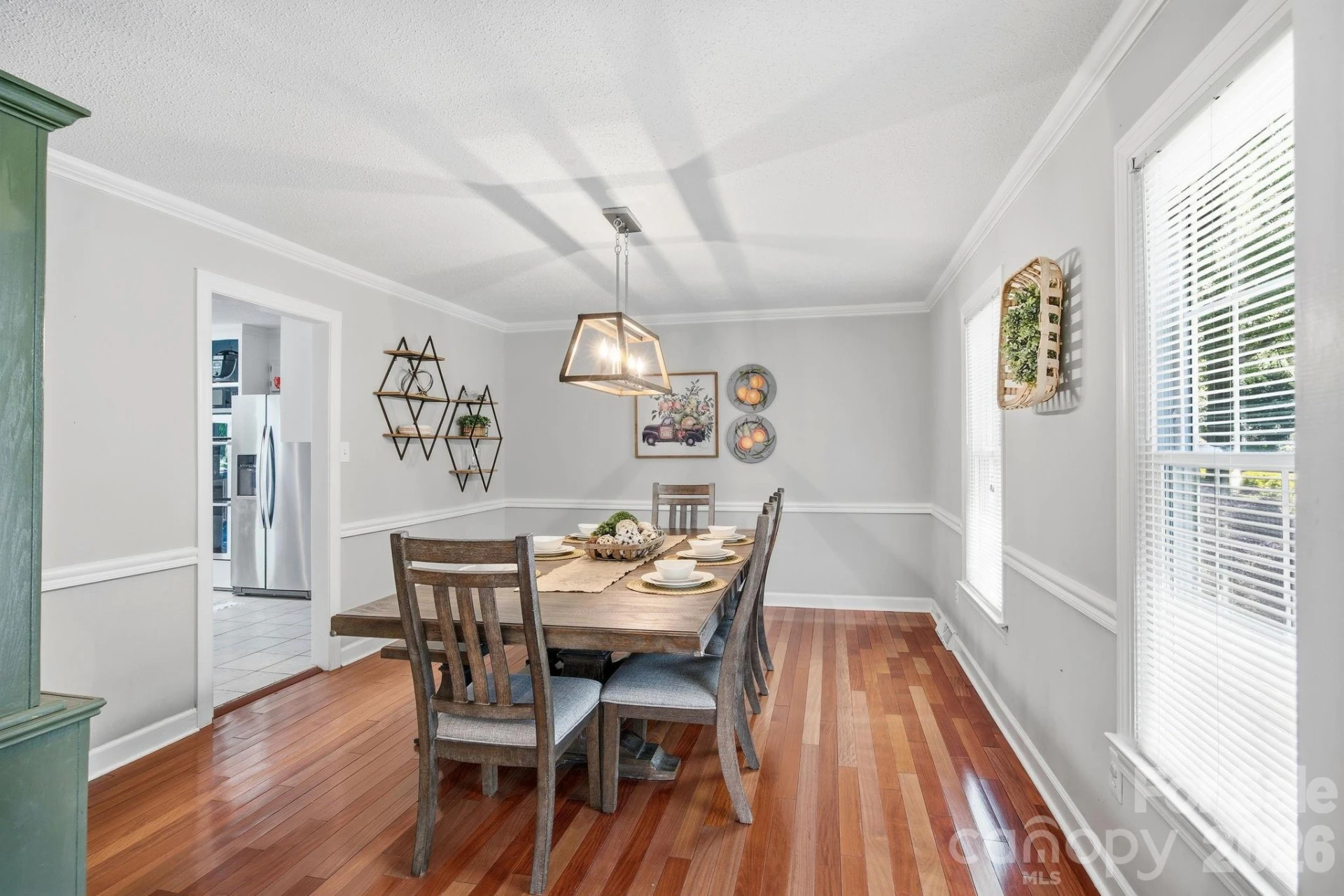 502 Camelot Drive - Photo 9