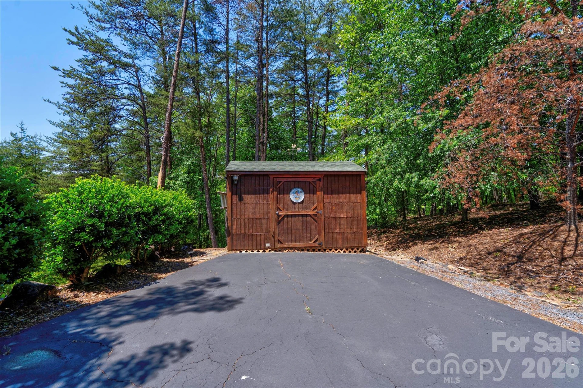 389 Woodgate Drive - Photo 14