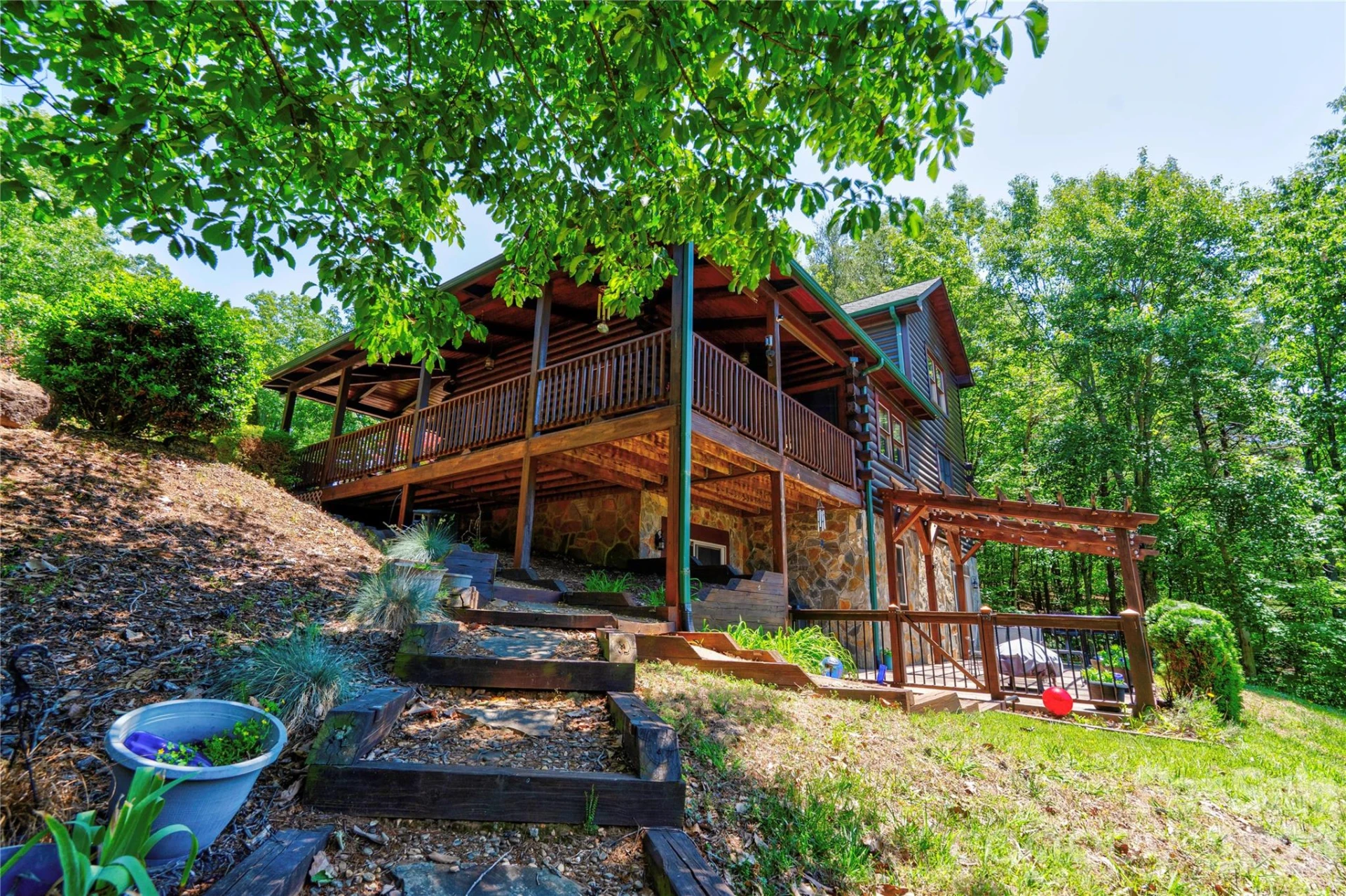 389 Woodgate Drive - Photo 16