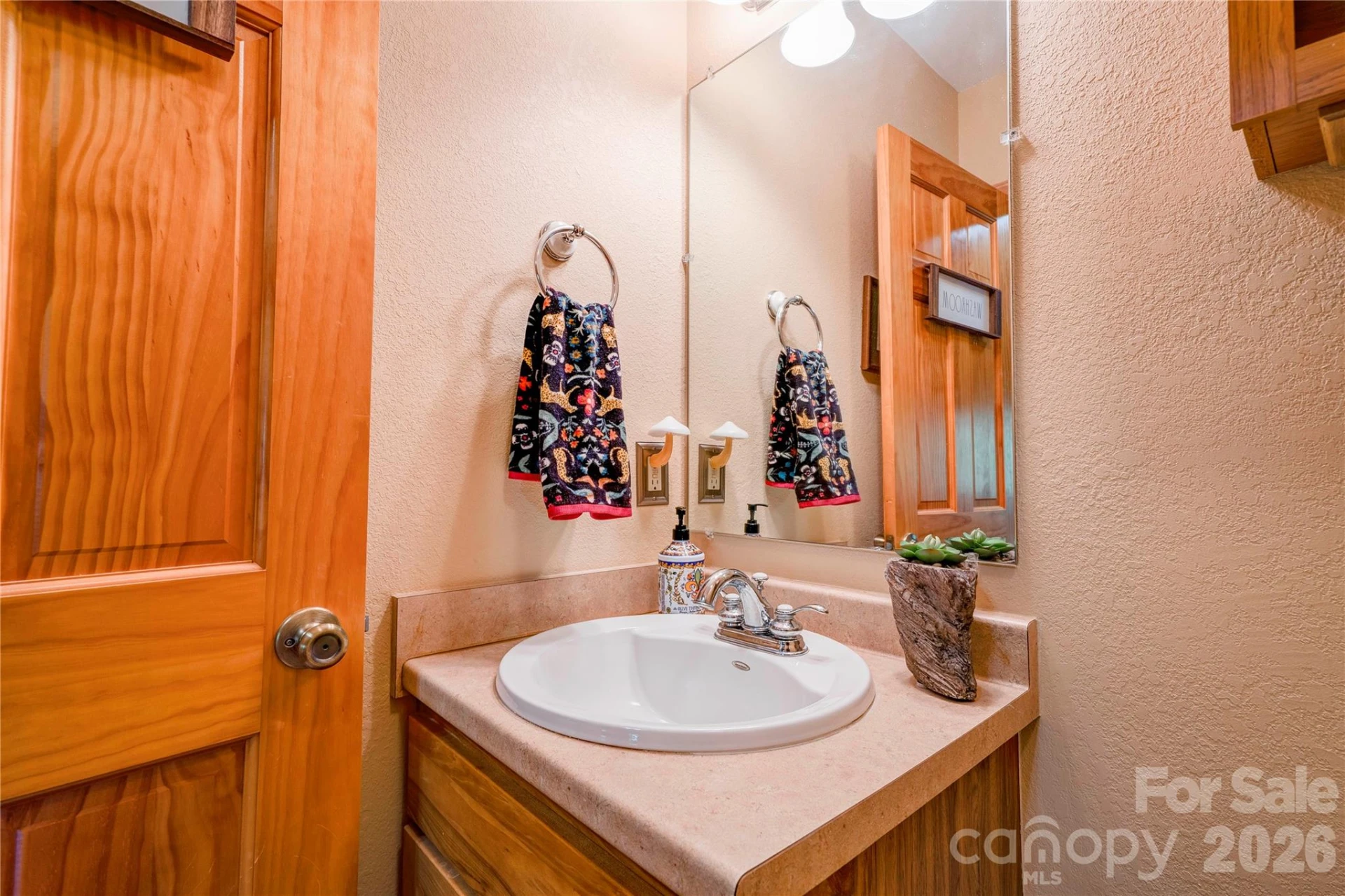 389 Woodgate Drive - Photo 36
