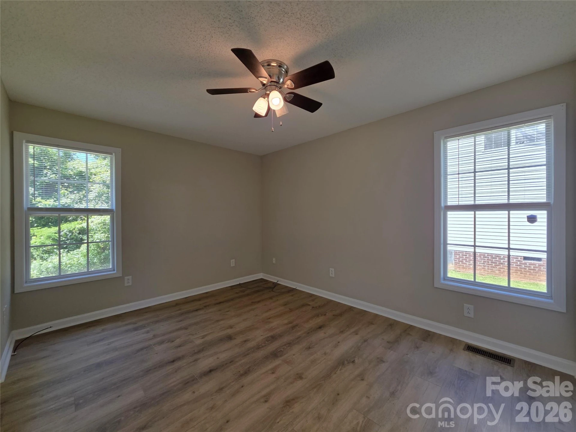 1225 Beard Street - Photo 11