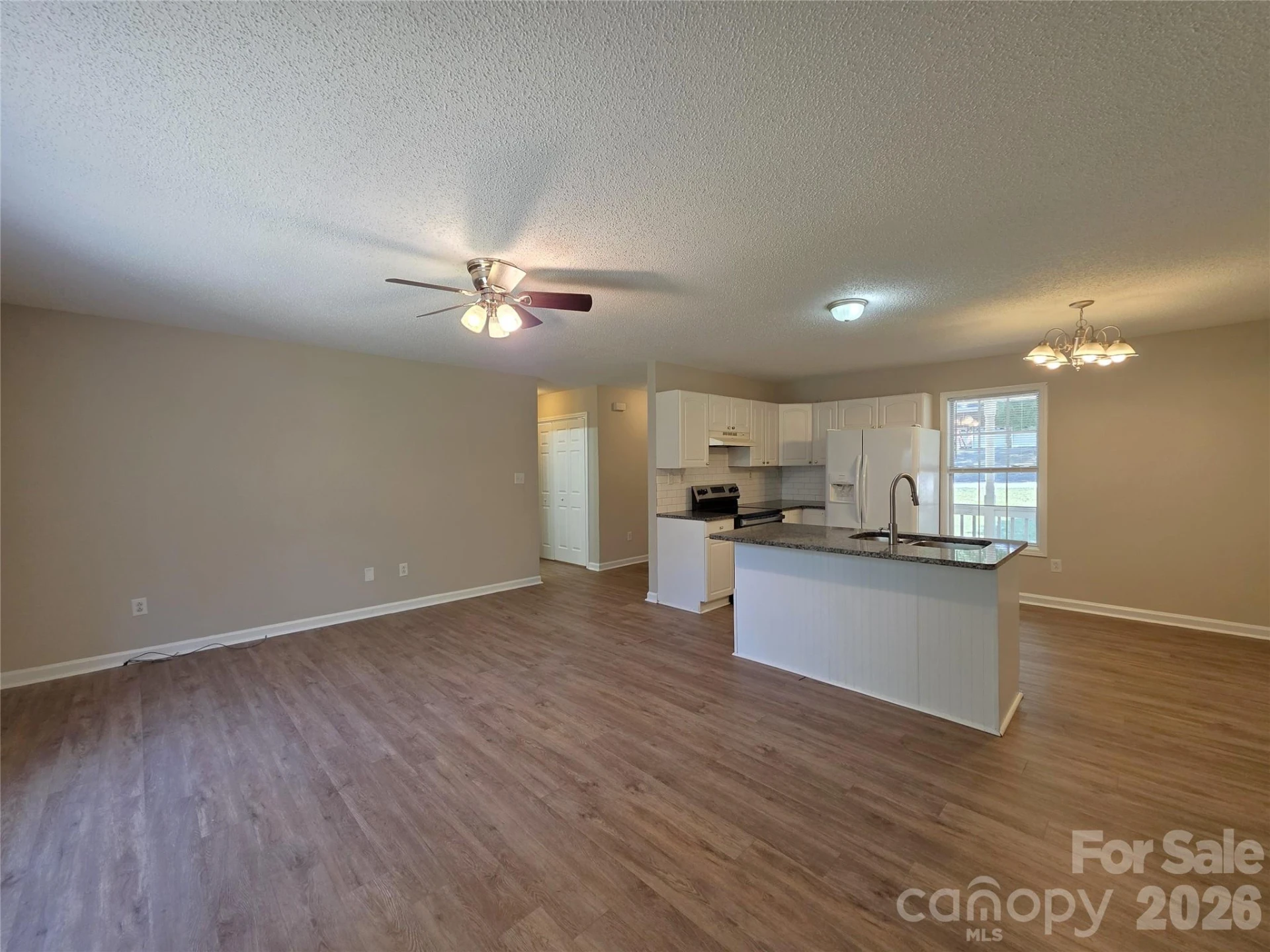 1225 Beard Street - Photo 3