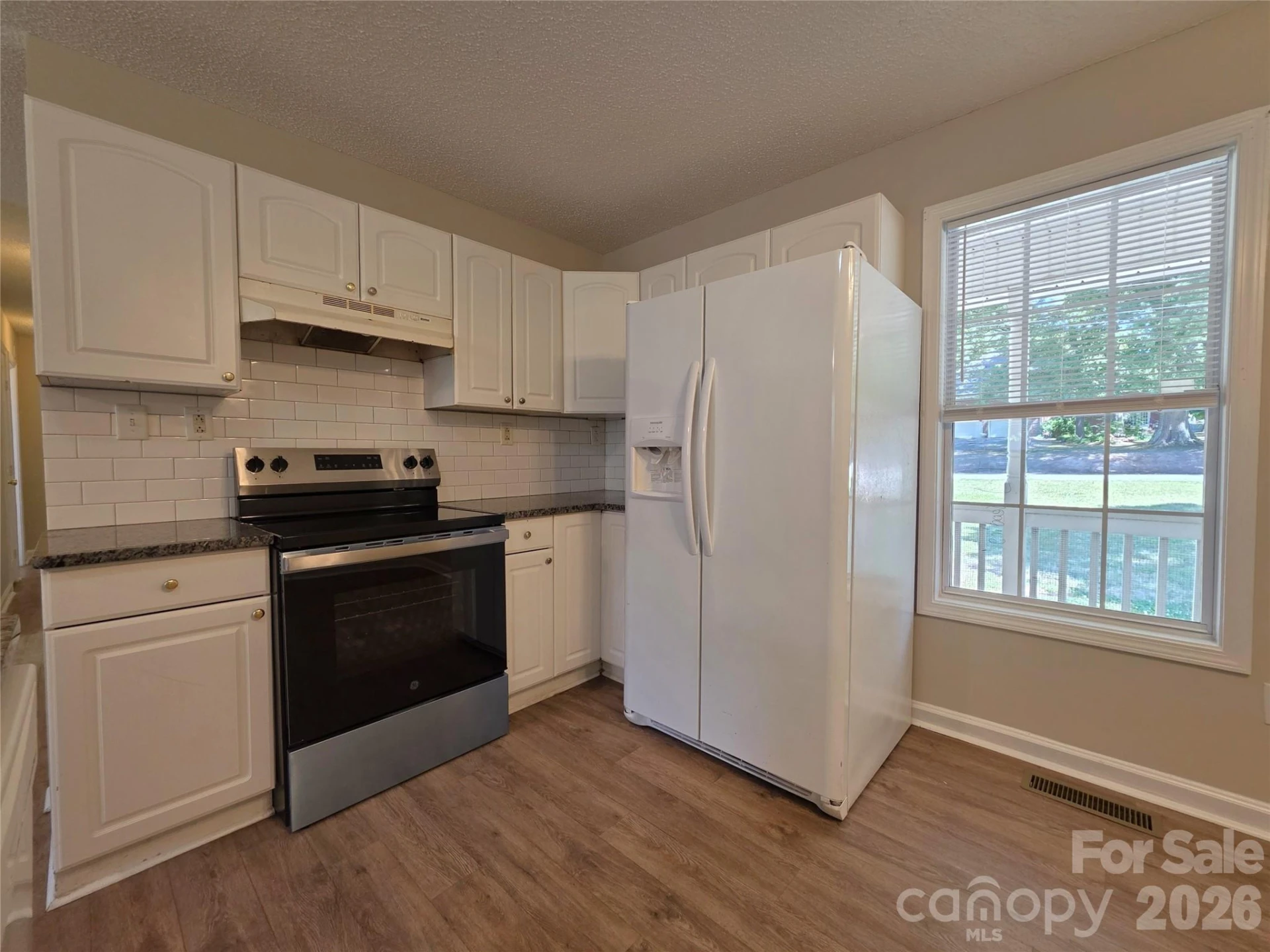 1225 Beard Street - Photo 5