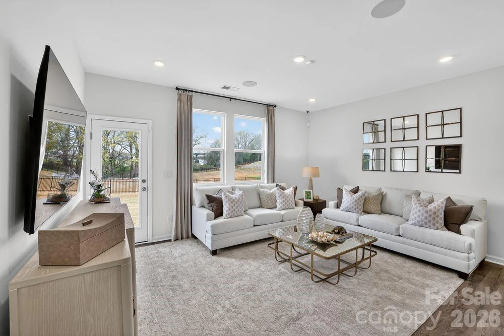 407 Silver Birch Court - Photo 12