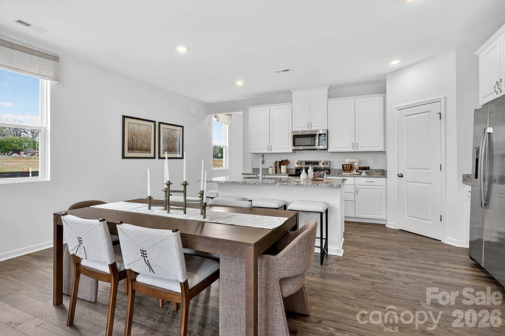 407 Silver Birch Court - Photo 3