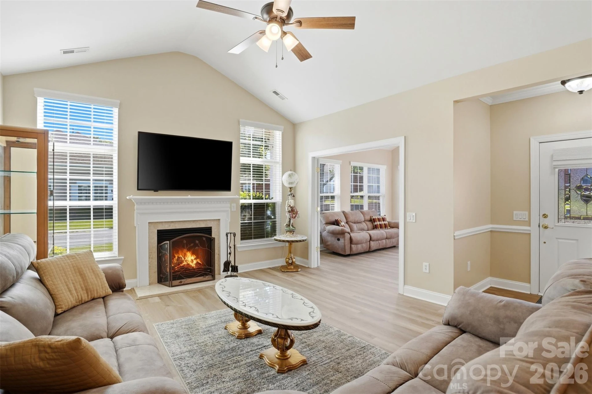 2118 Castle Court - Photo 7