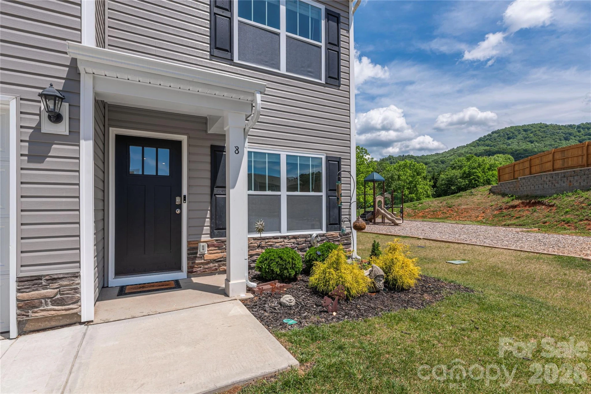 8 Madelyn Drive - Photo 5