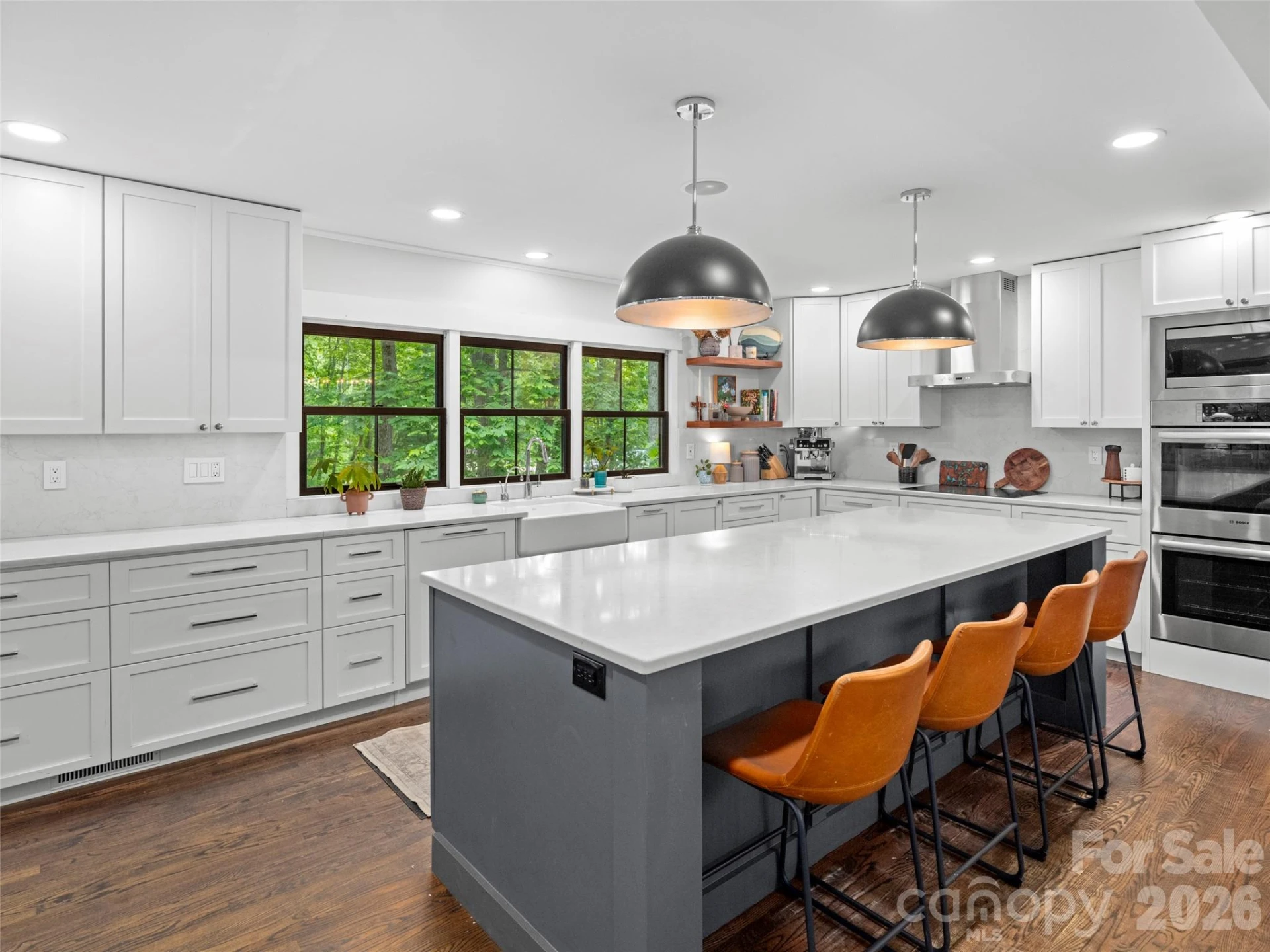 1130 New Castle Court - Photo 2