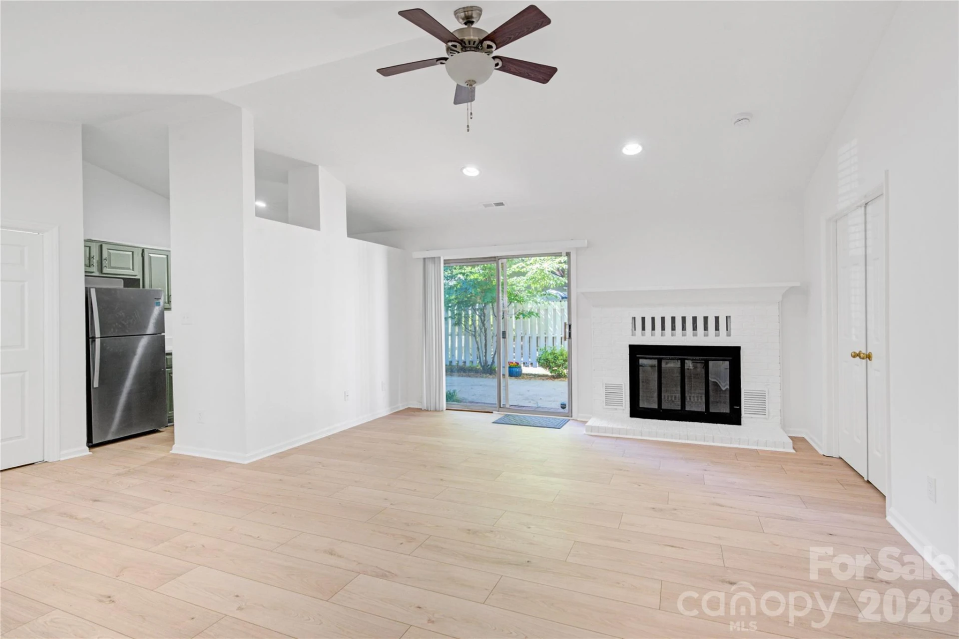 2734 Tiergarten Lane - Photo 4