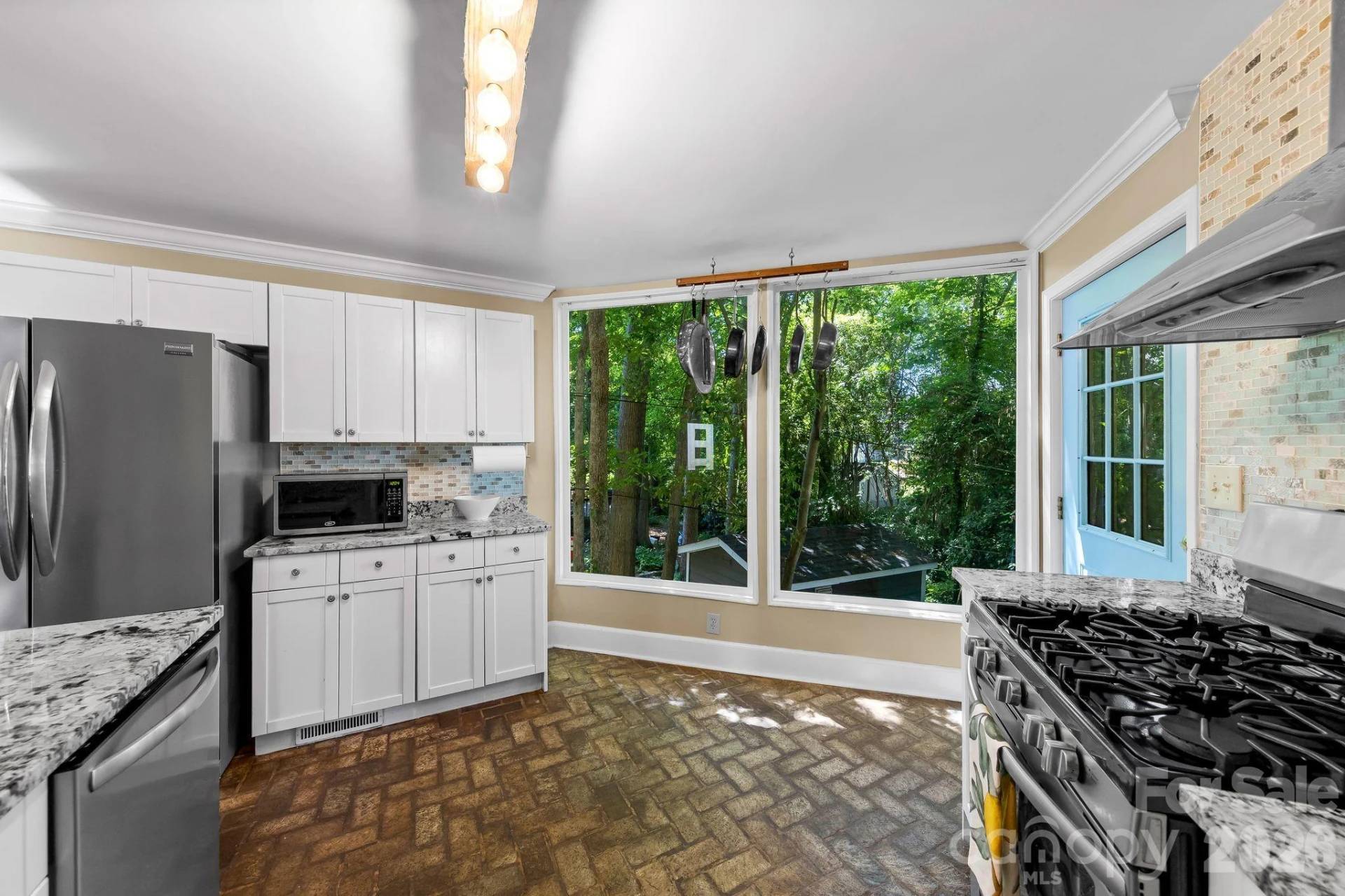 1512 Ideal Way - Photo 12