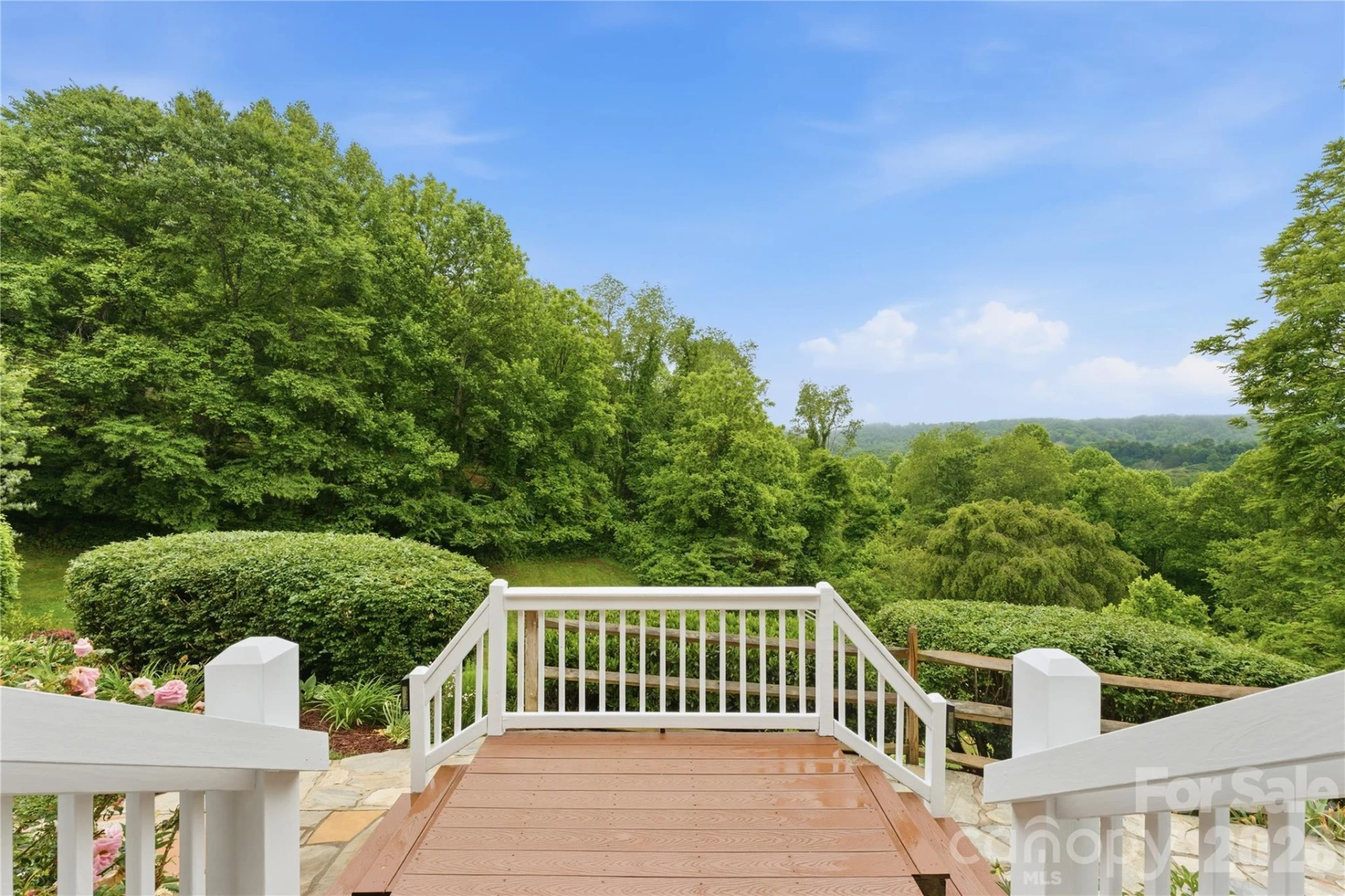 15 Racoon Point - Photo 8