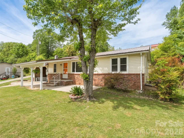 160 Cooper Street, Canton, NC, 28716