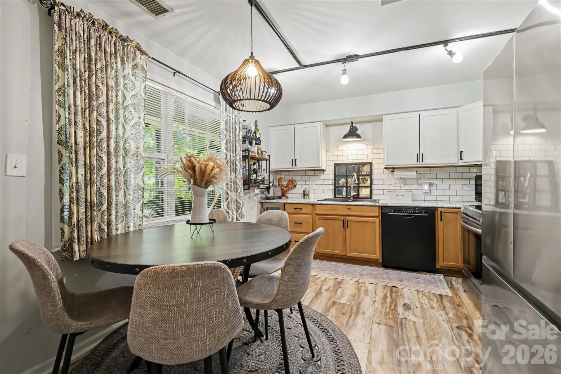 315 French Street - Photo 4