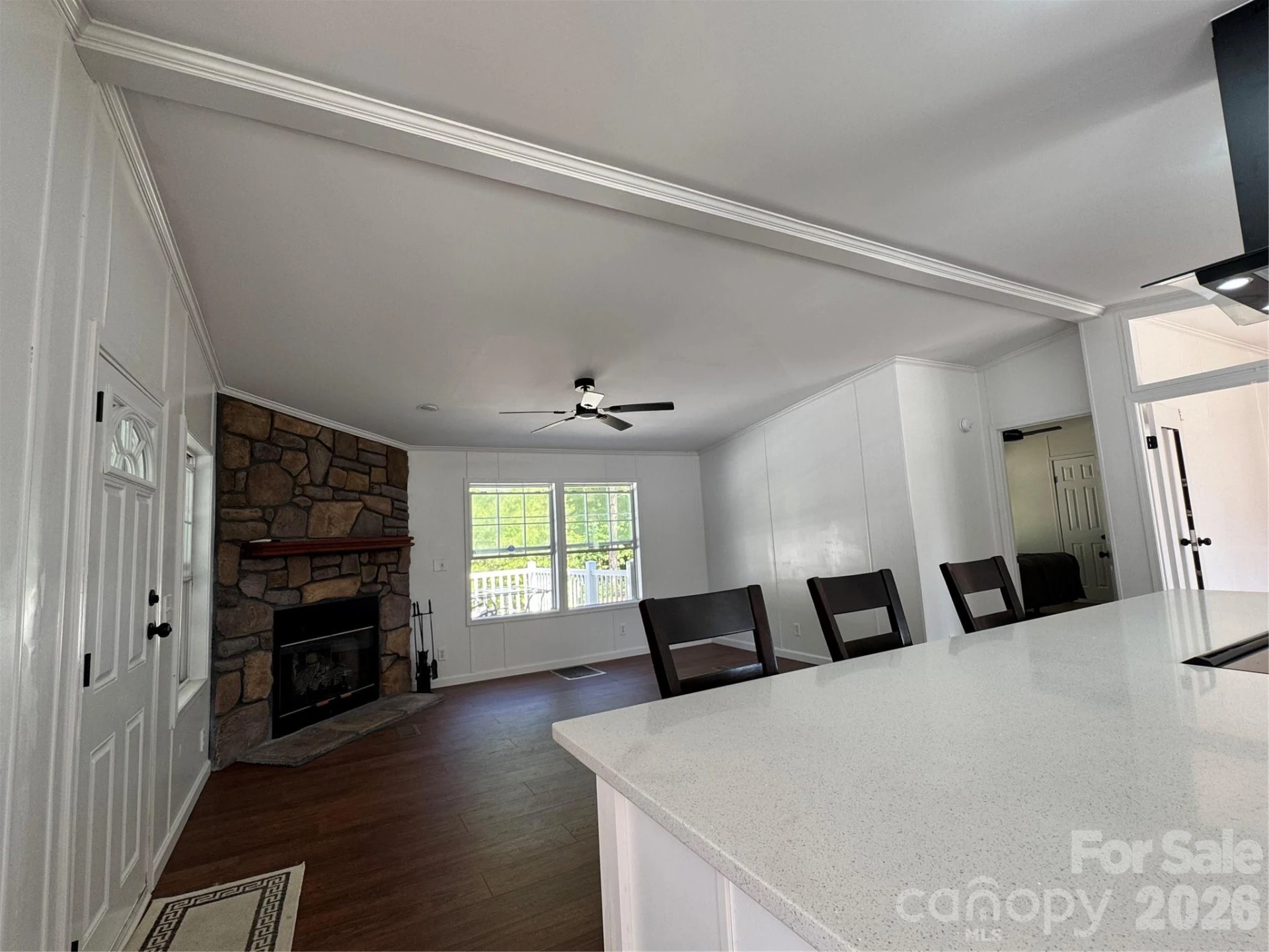 365 Deberry Road - Photo 4