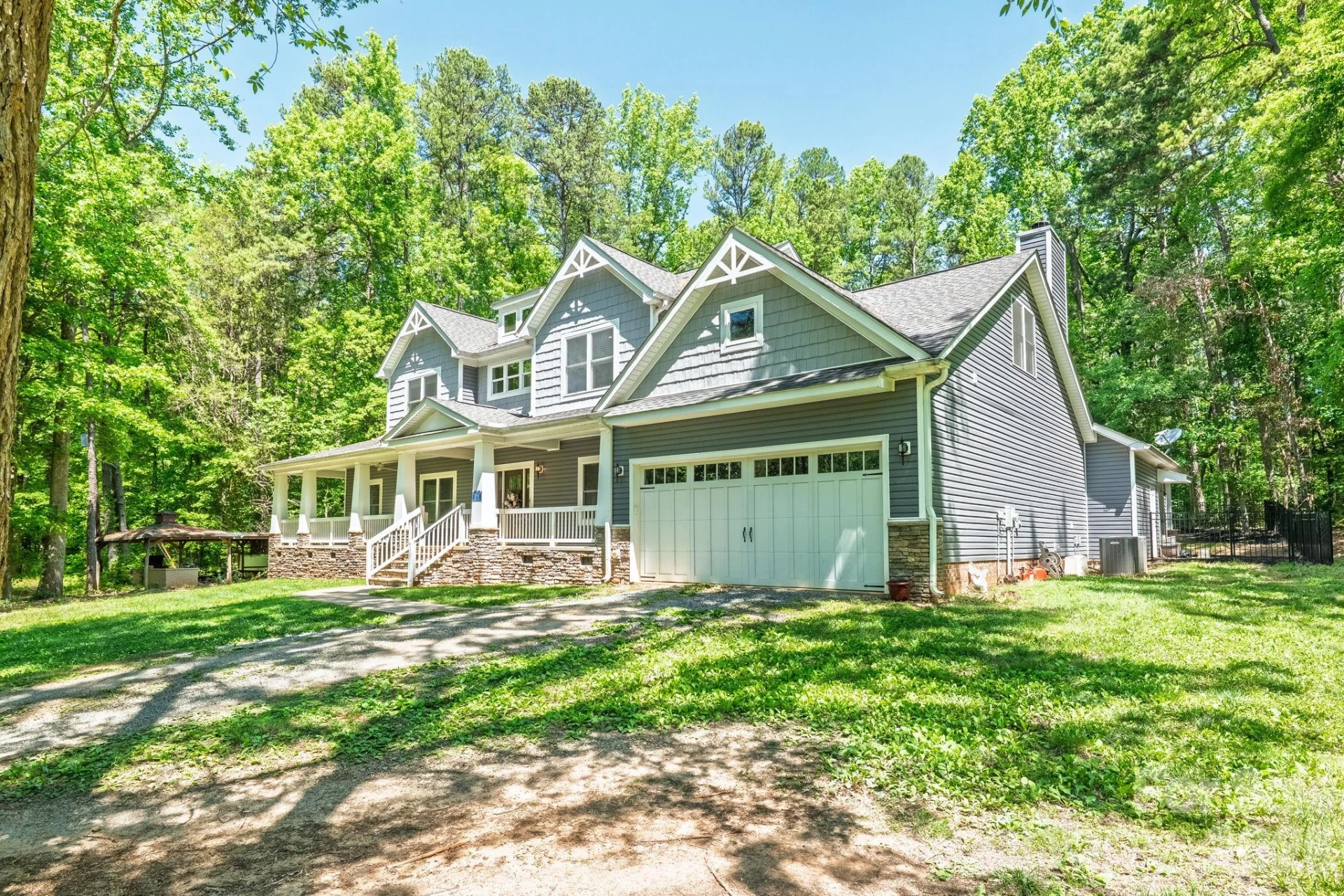 10200 Kerns Road - Photo 2