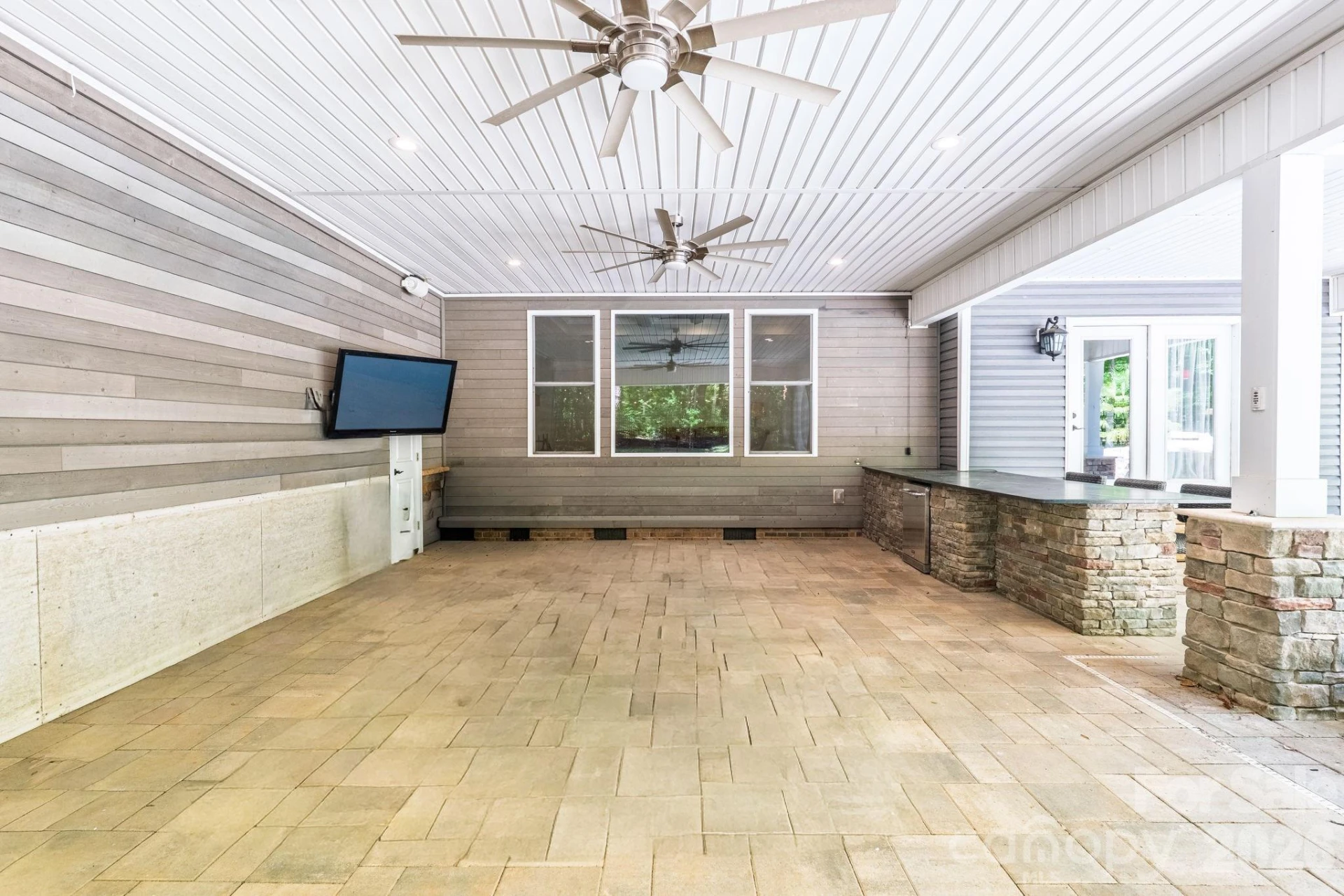 10200 Kerns Road - Photo 37