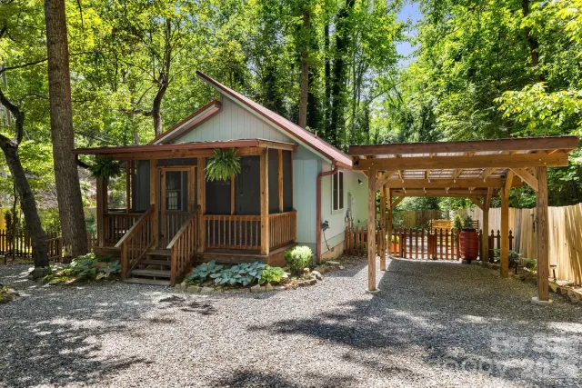 477 Governors View Road, Asheville, NC, 28805