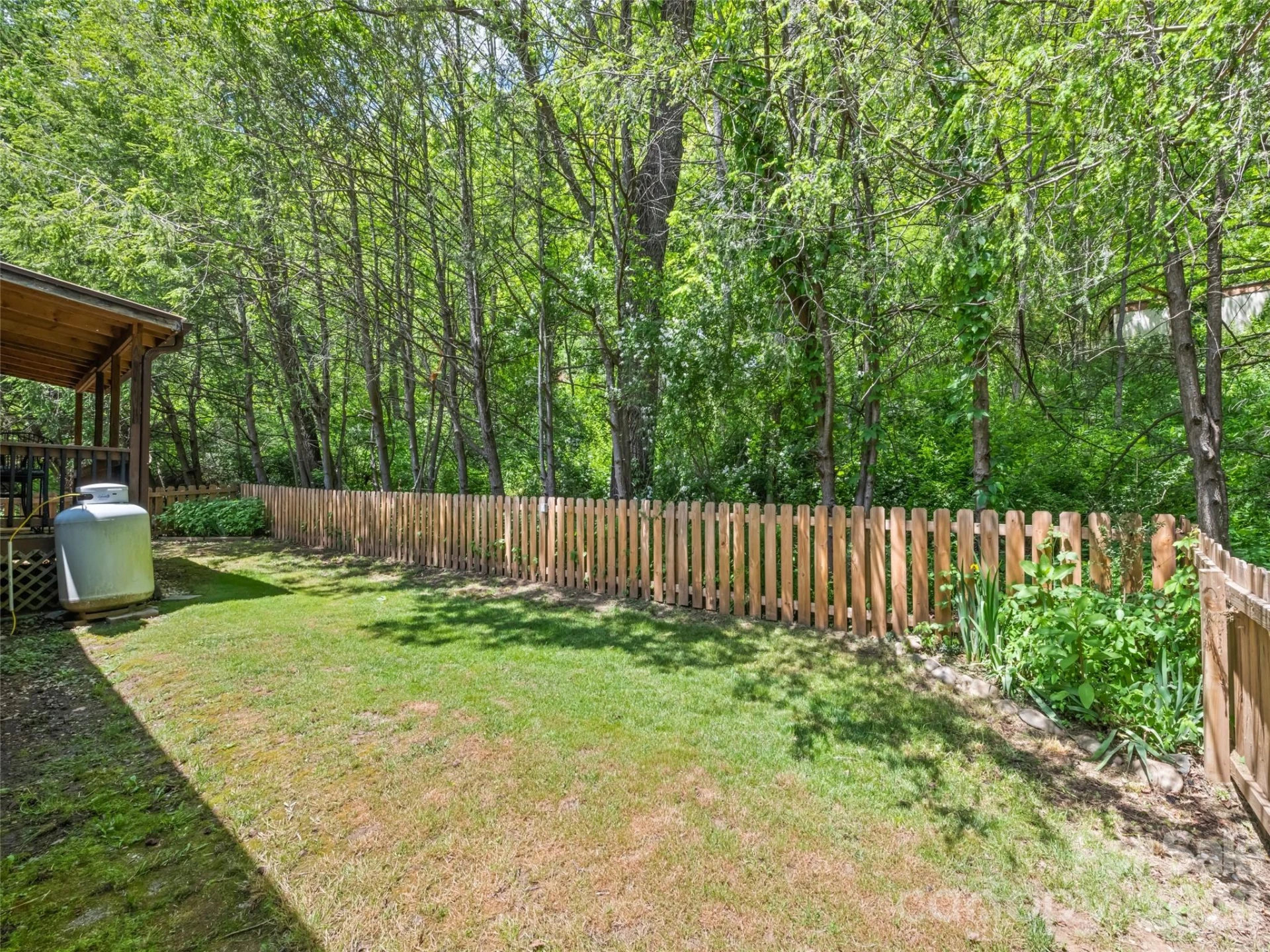 165 Clearwater Drive - Photo 10