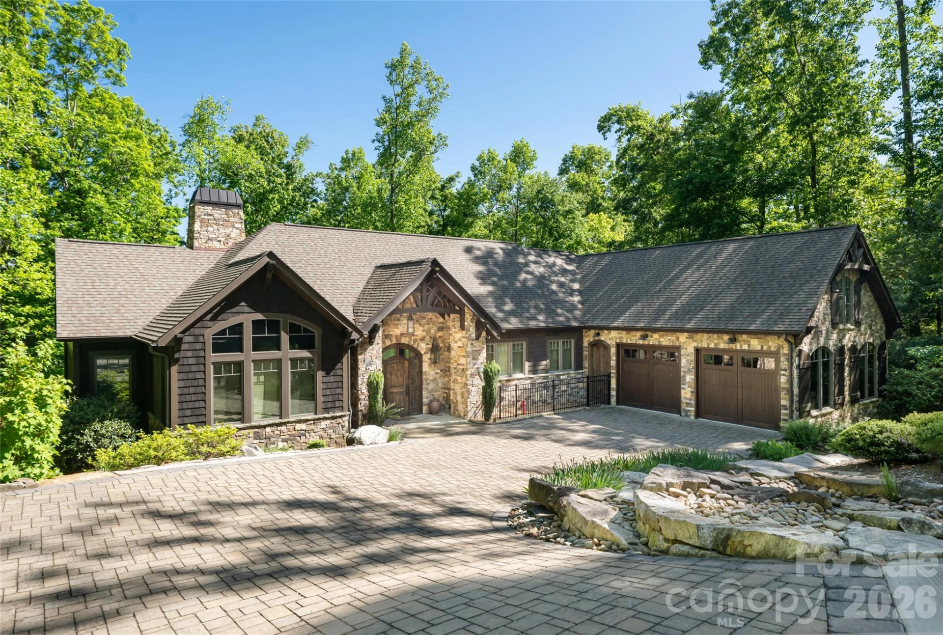 2 Cherokee Orchard Court