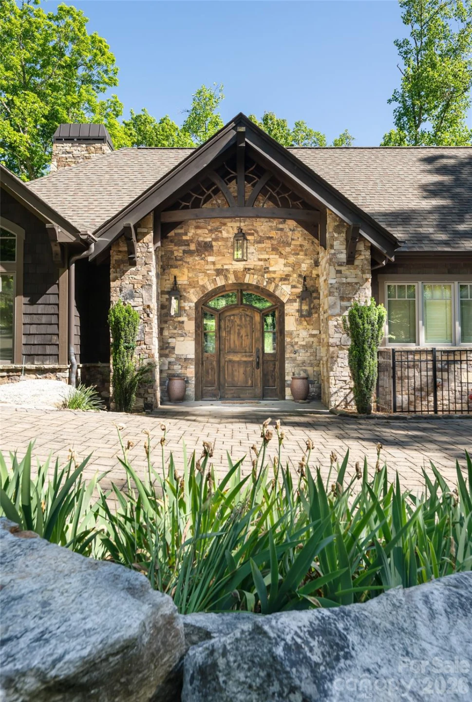 2 Cherokee Orchard Court - Photo 2
