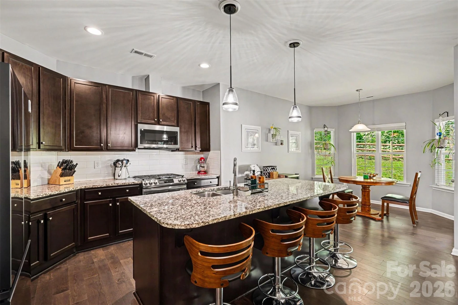 12301 Flatbush Drive - Photo 2