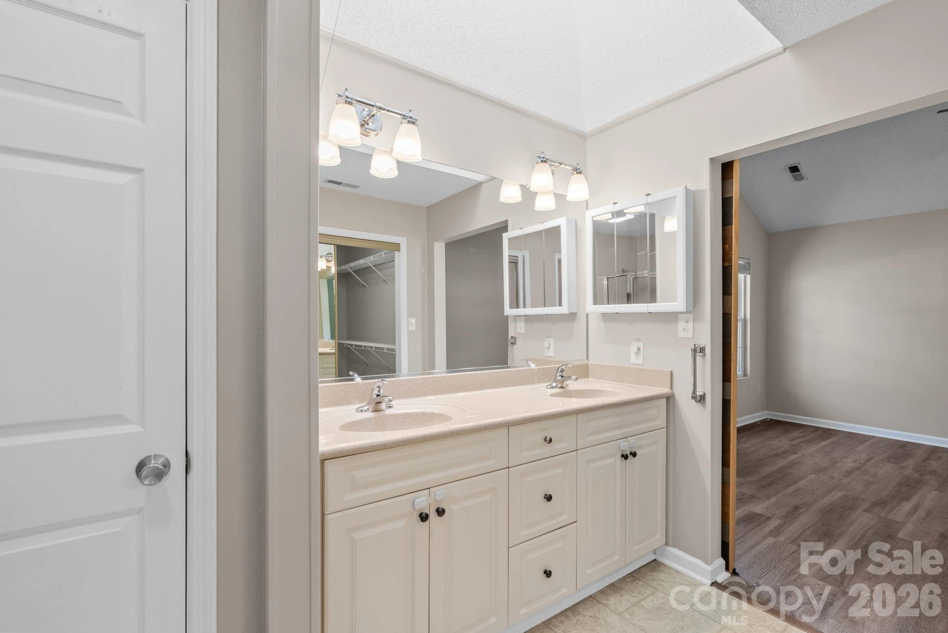 2 Gatehouse Court - Photo 12