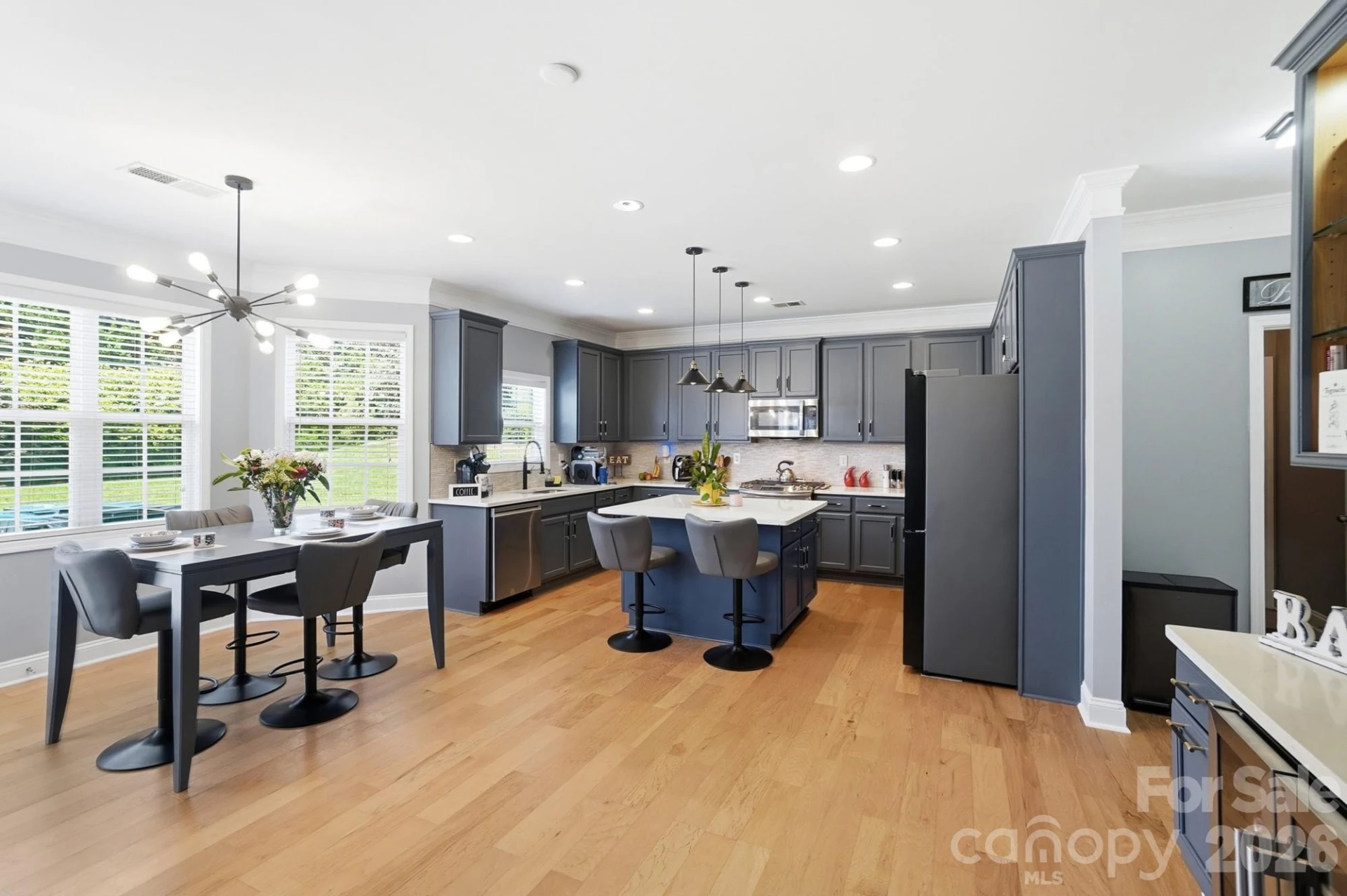 5305 Radcliffe Drive - Photo 7
