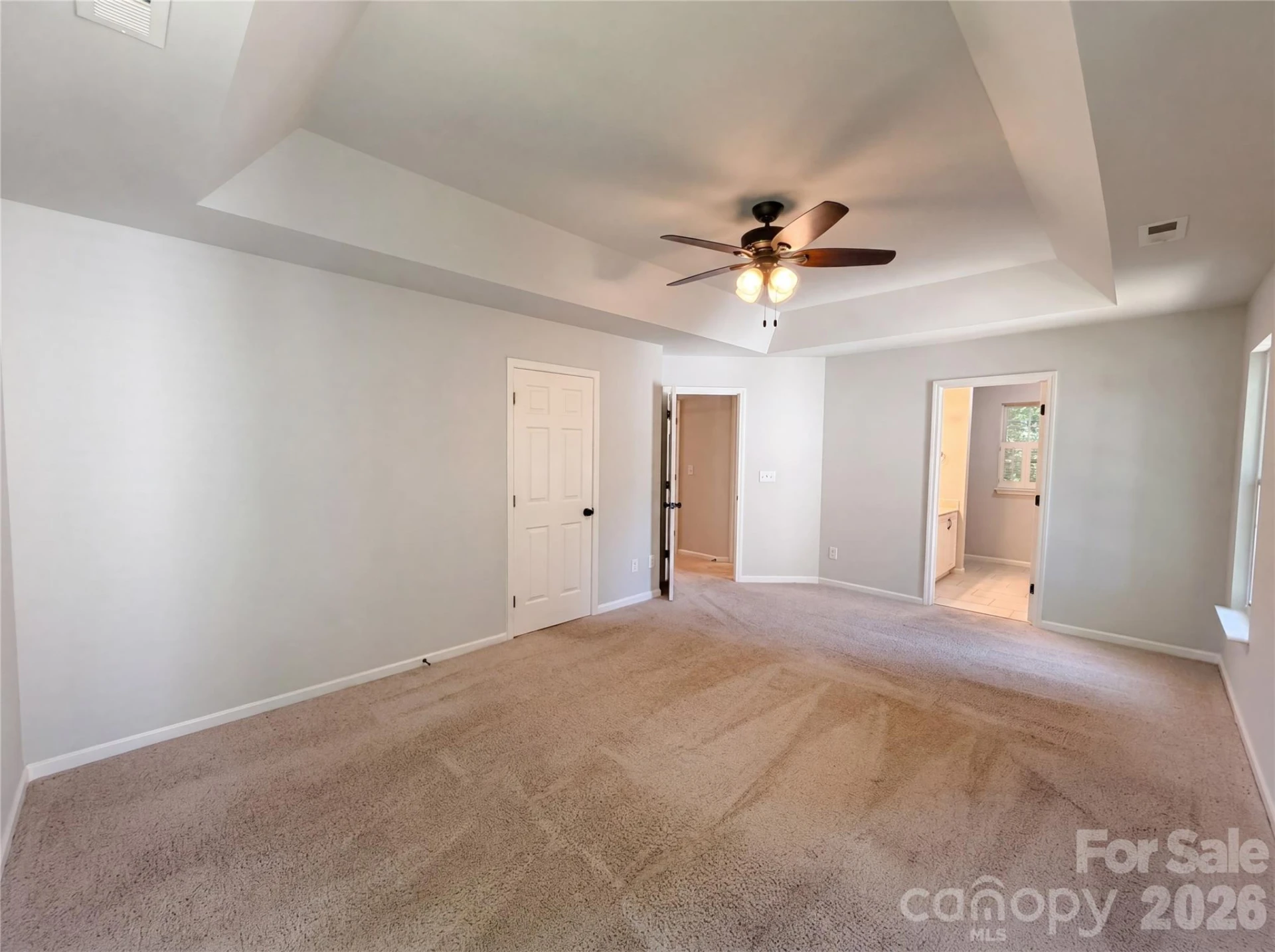 2916 Pinewood Hill Drive - Photo 4
