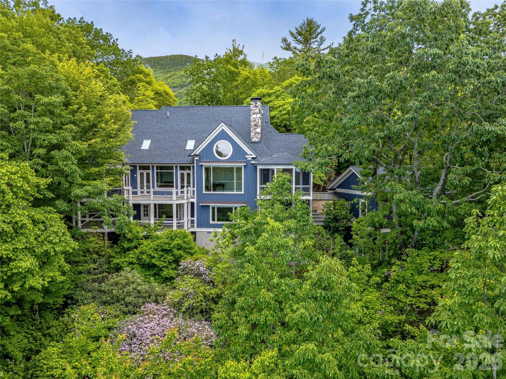 251 Toxaway Court - Photo 2