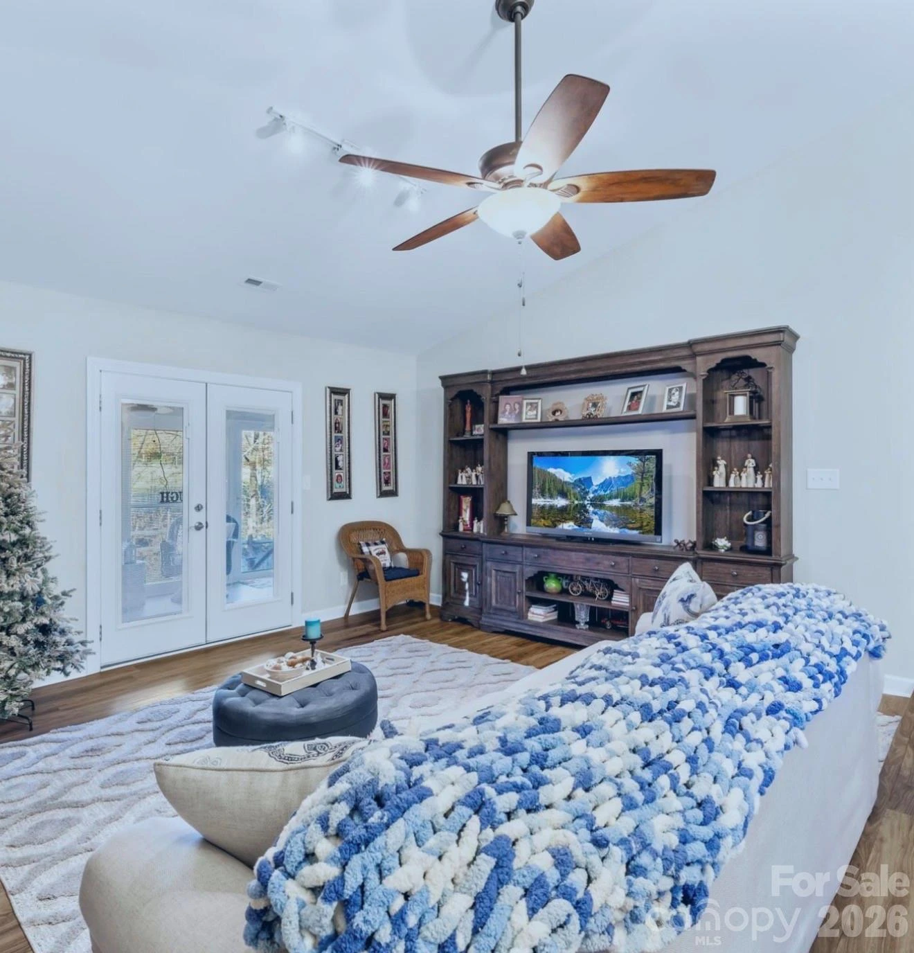 201 Wellington Hills Circle - Photo 8