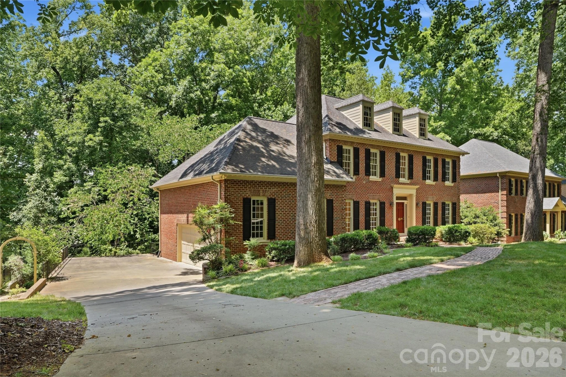 10205 Balmoral Circle - Photo 2