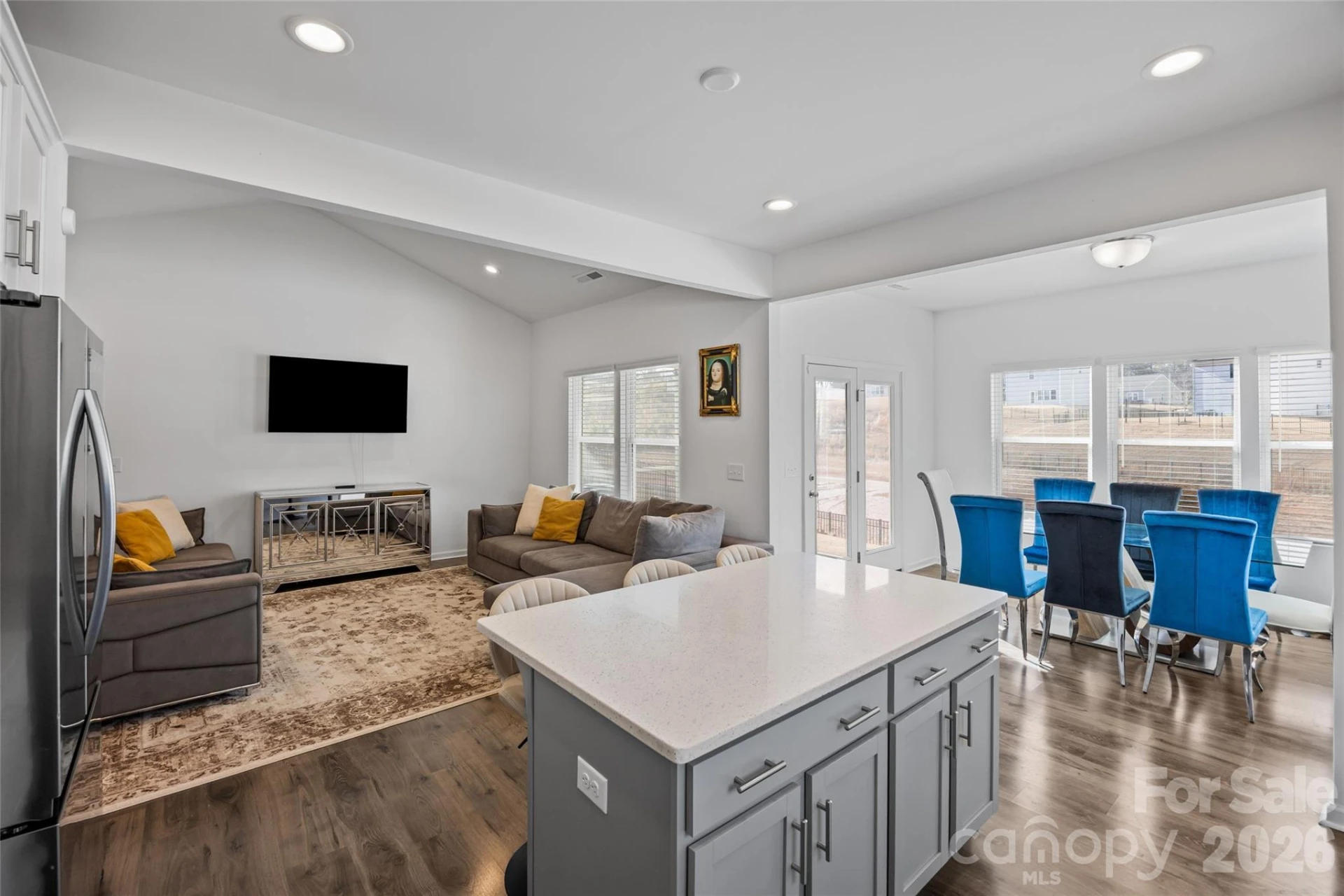 2502 Waverly Drive - Photo 4