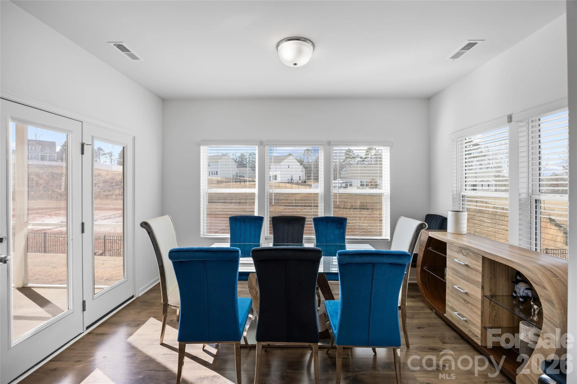 2502 Waverly Drive - Photo 8