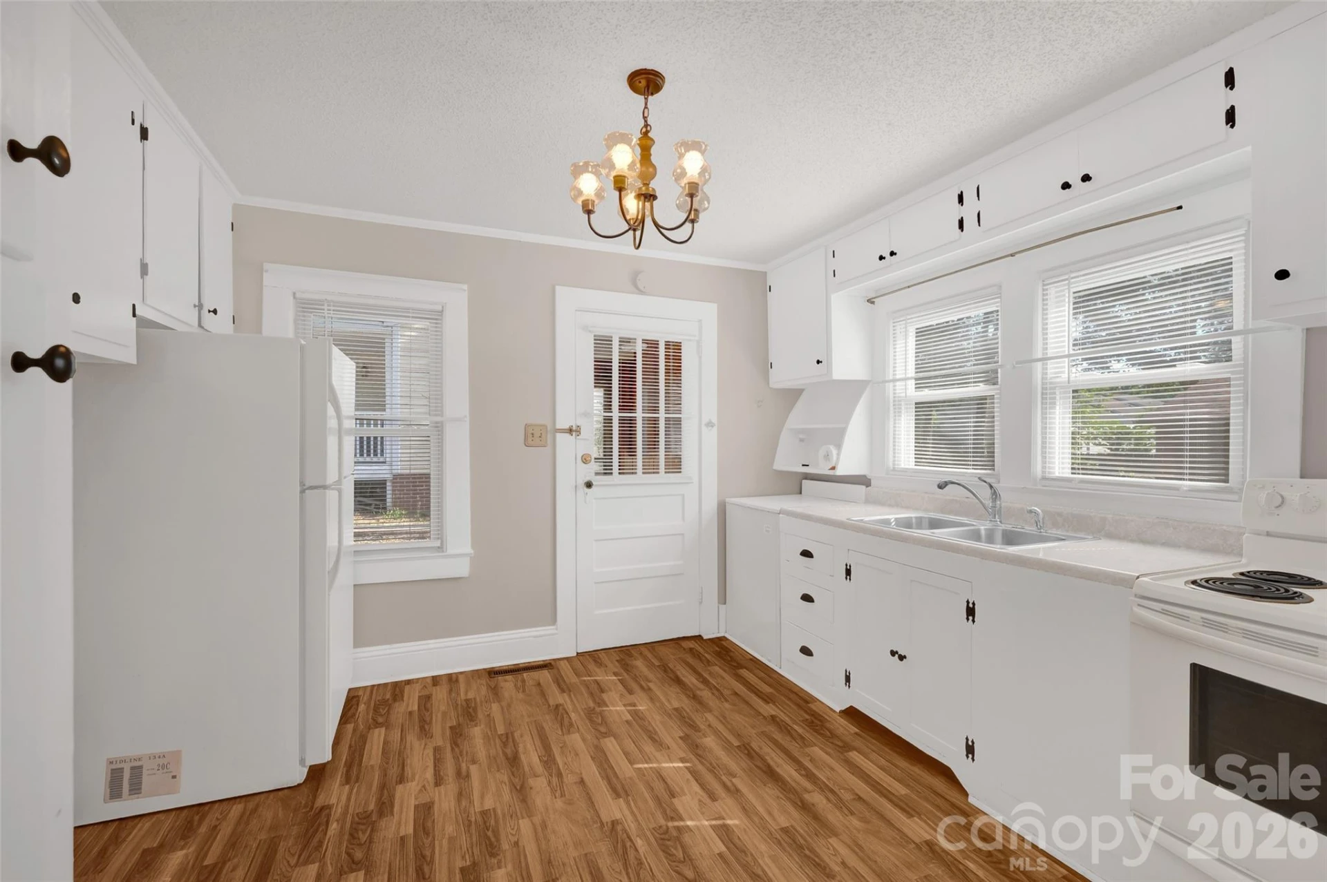 320 Cook Street - Photo 13
