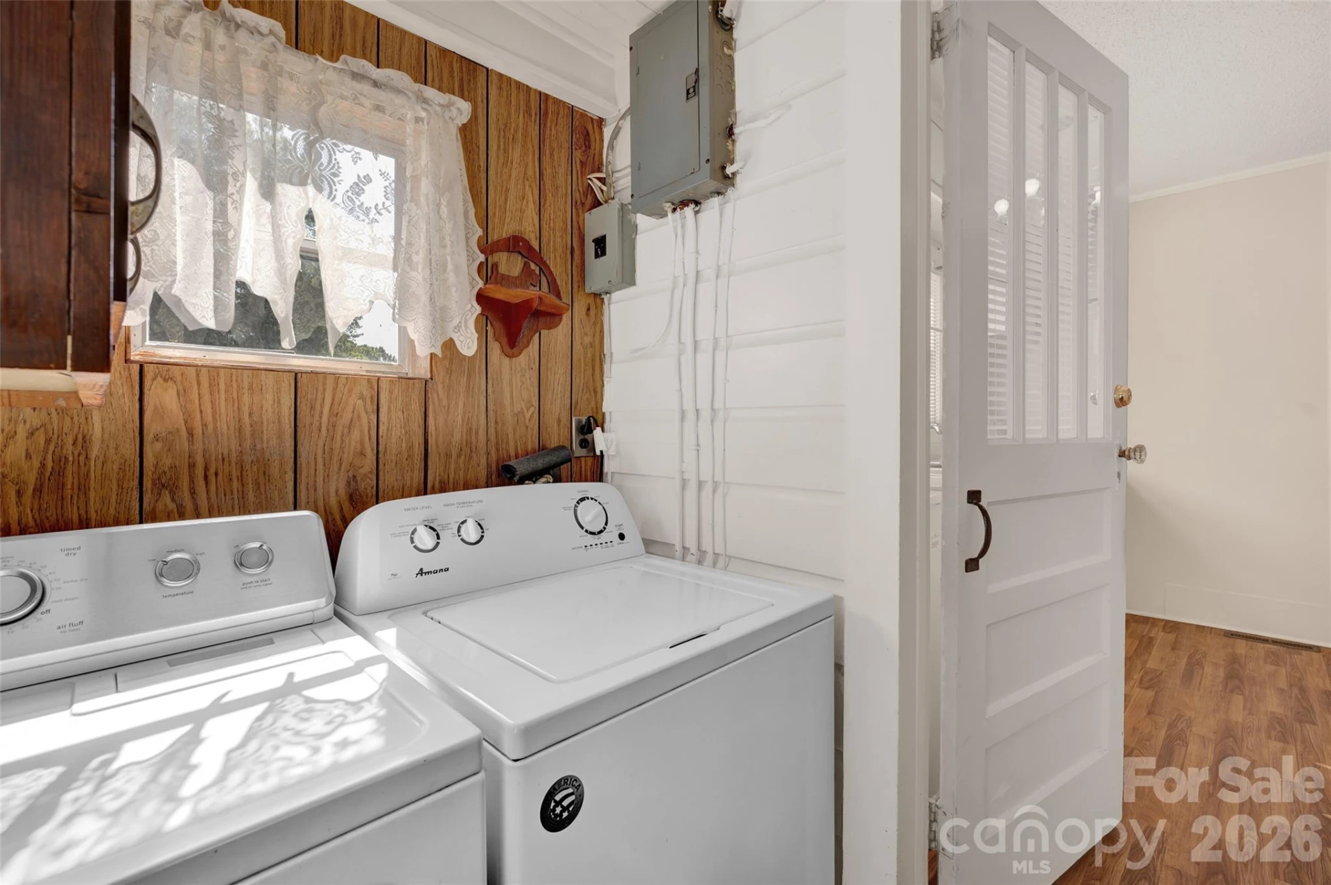 320 Cook Street - Photo 20