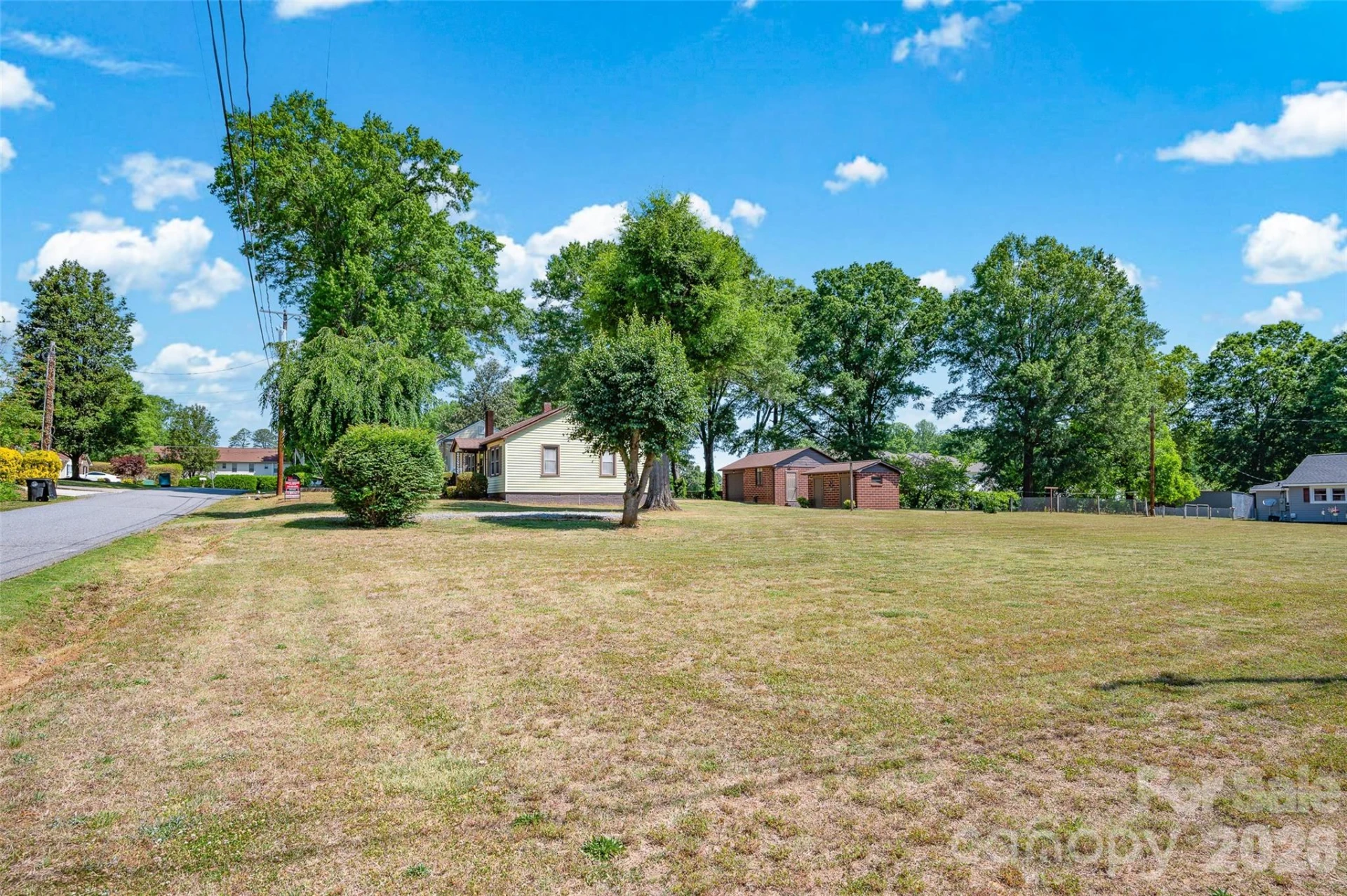 320 Cook Street - Photo 5