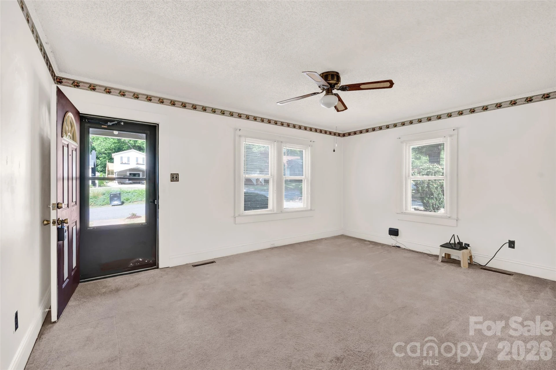 320 Cook Street - Photo 9