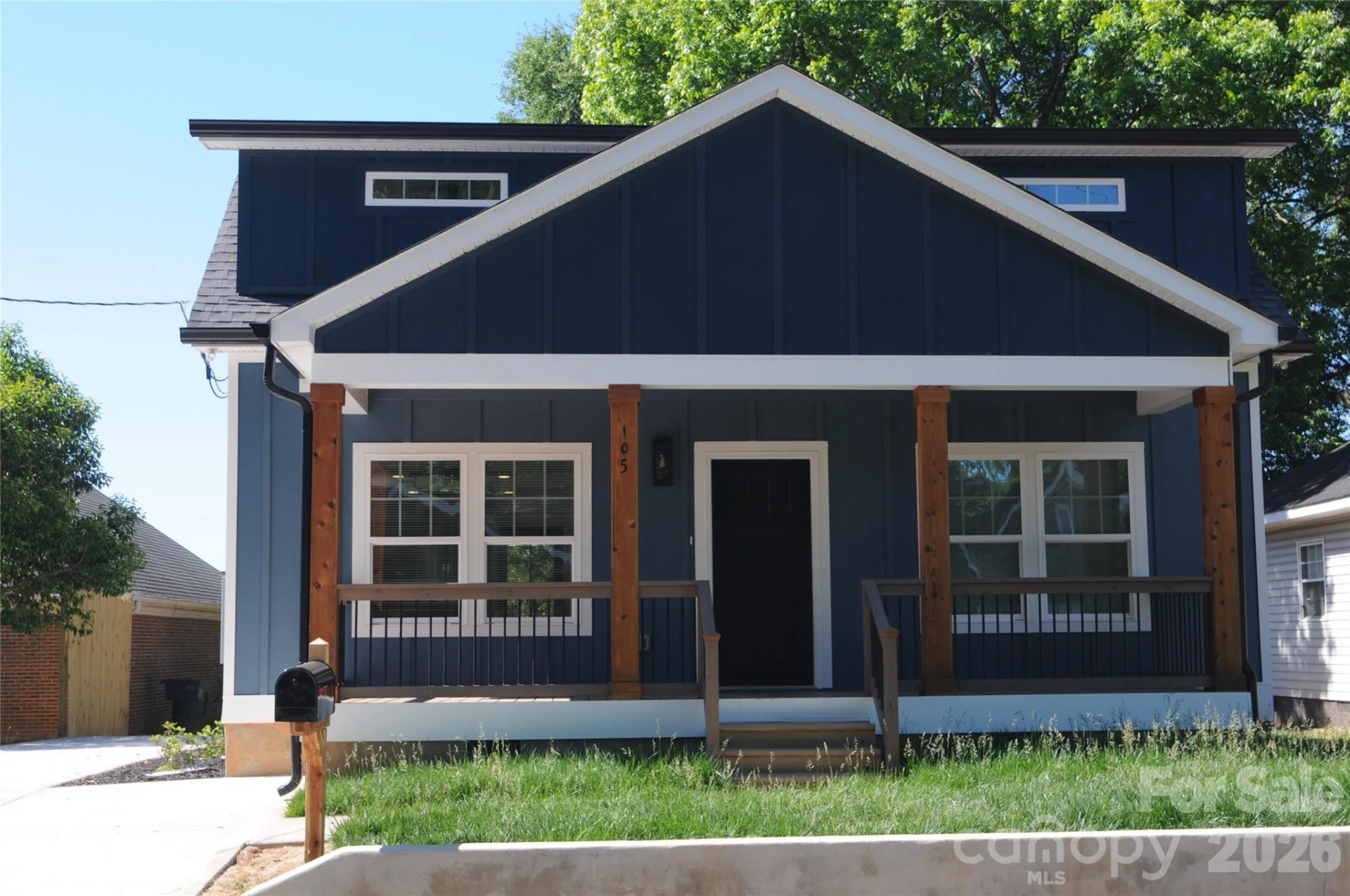 105 6th Avenue - Photo 2