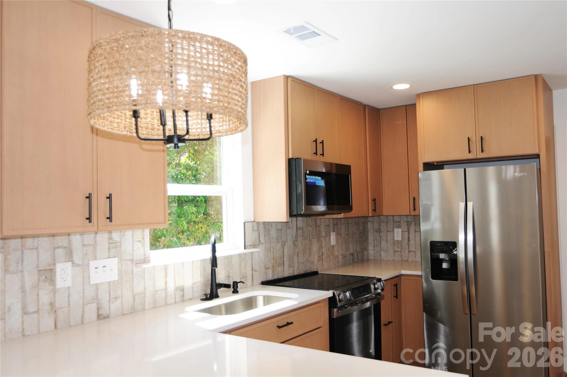 105 6th Avenue - Photo 13