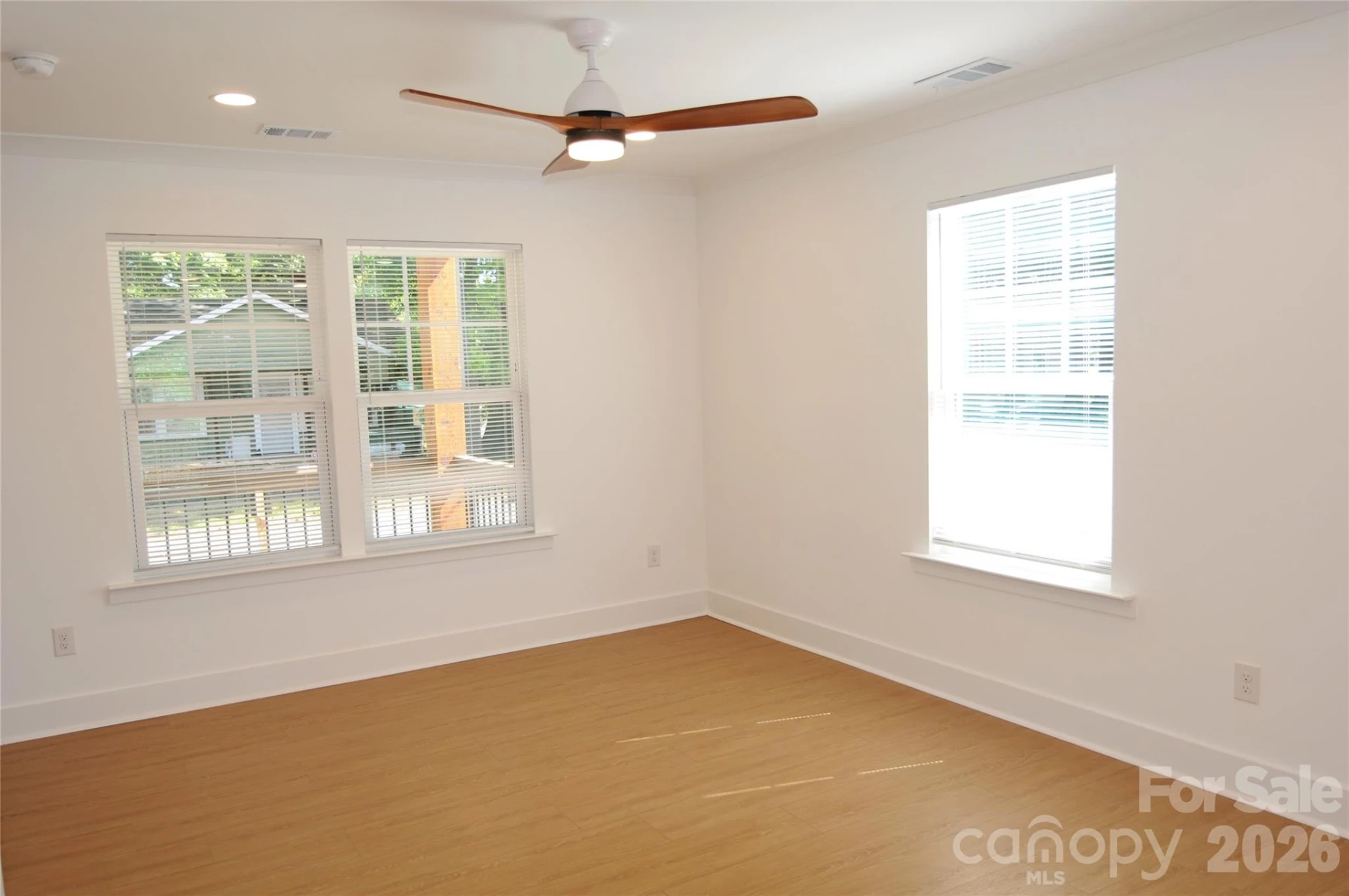 105 6th Avenue - Photo 21