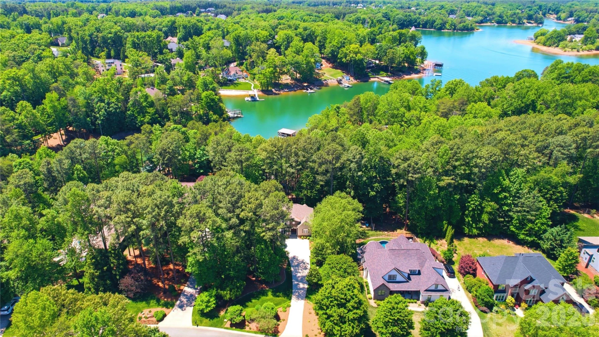 7592 Cottonwood Drive - Photo 2