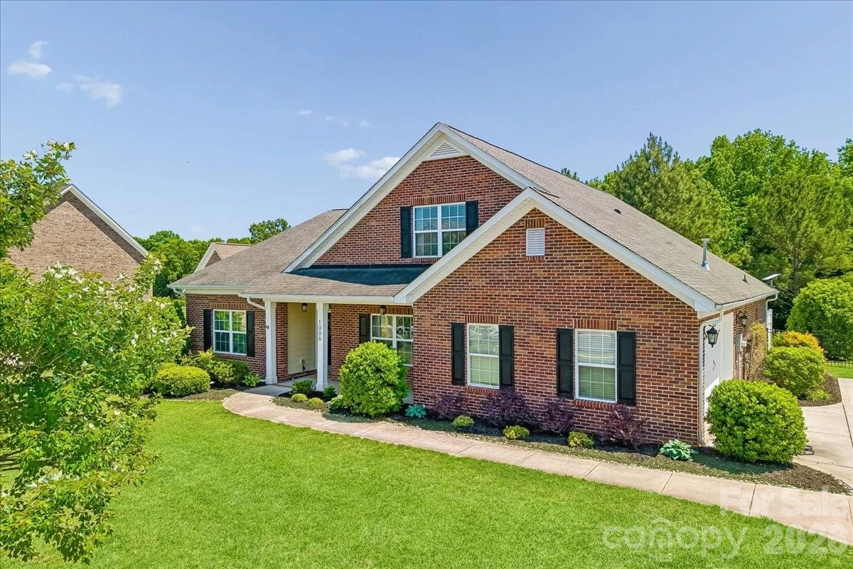 1006 Spring Rose Lane - Photo 2